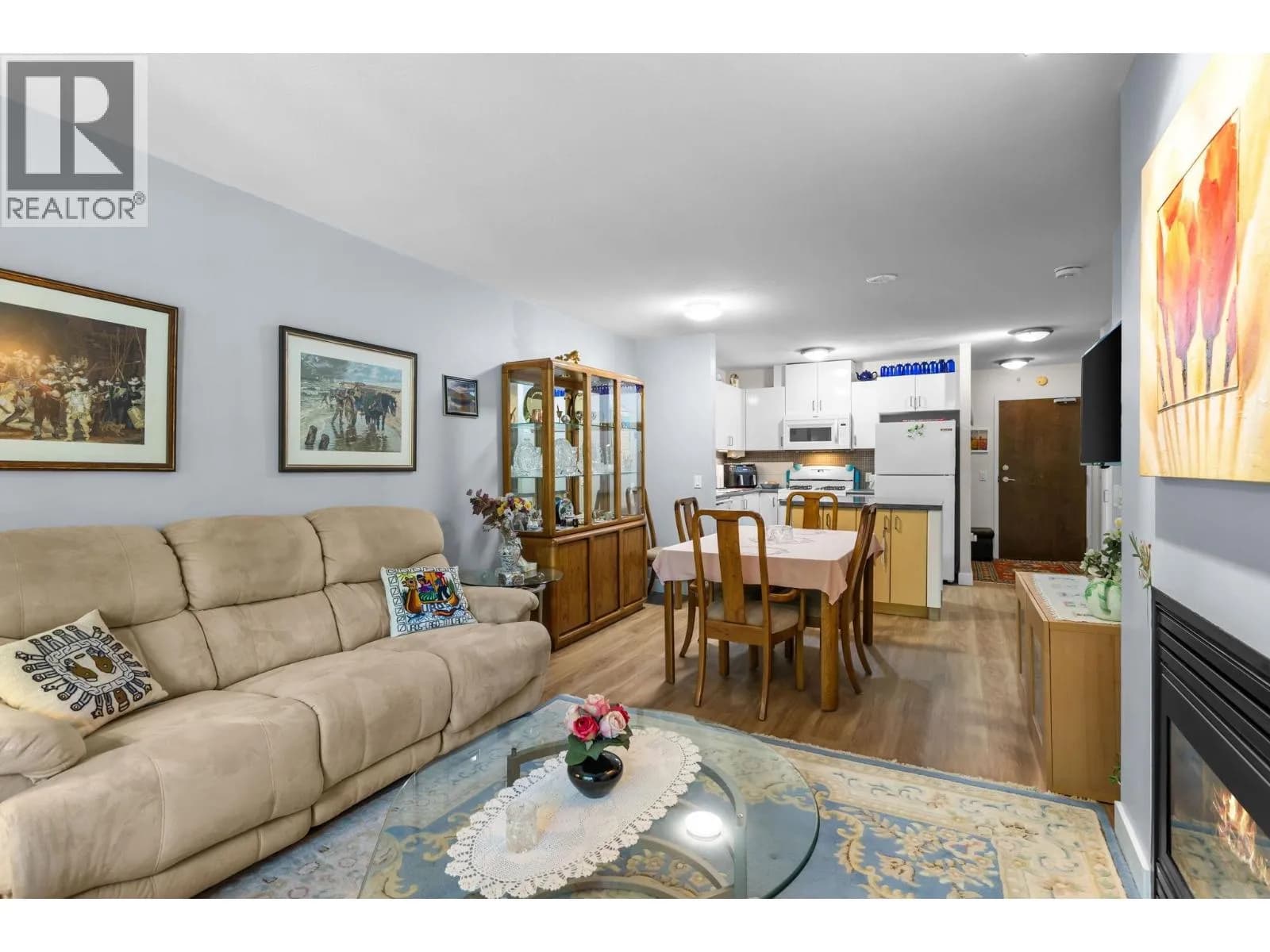 #205 175 W 1ST STREET, North Vancouver, BC photo 5