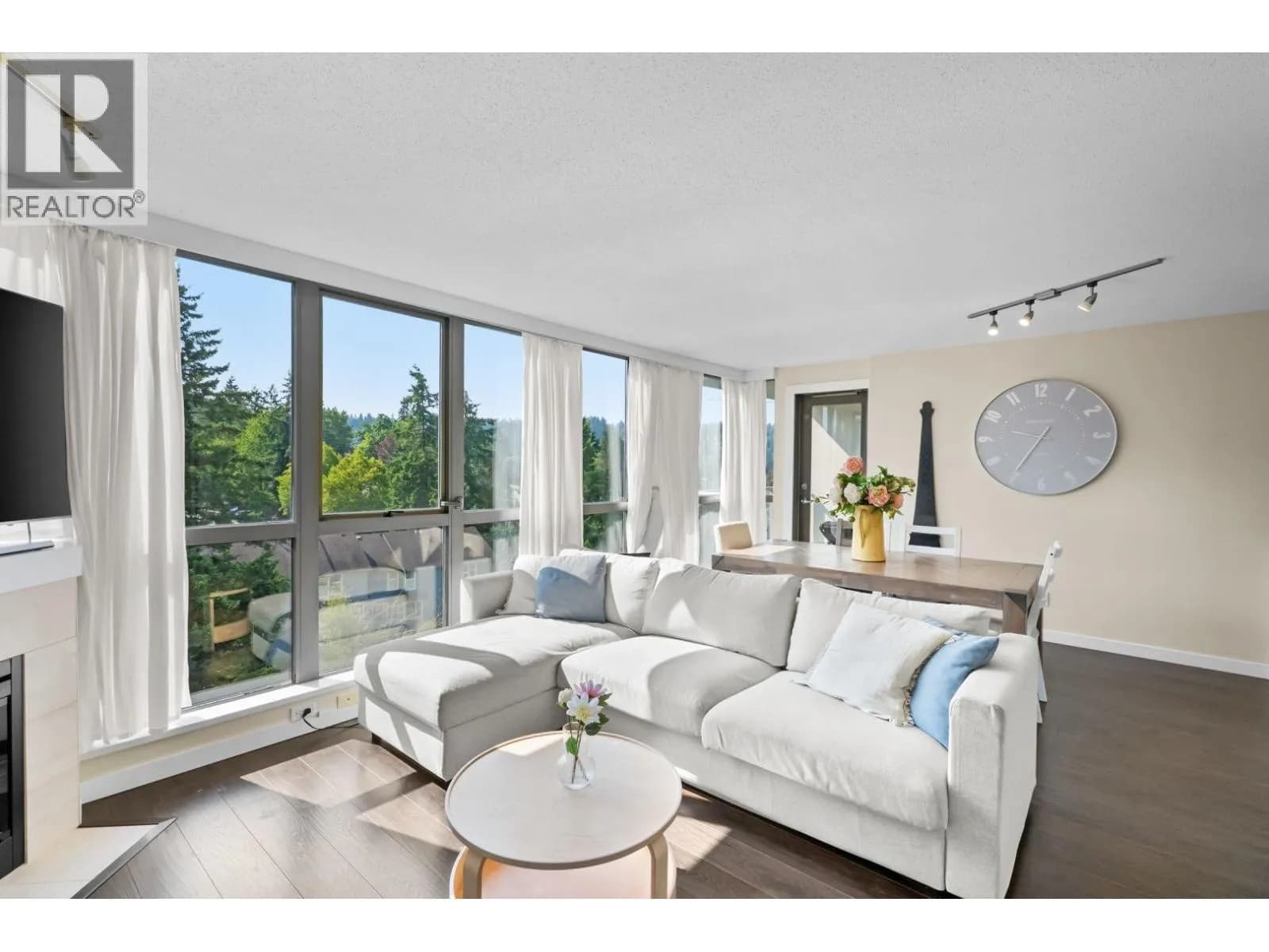 #902 295 GUILDFORD WAY, Port Moody, BC photo 4