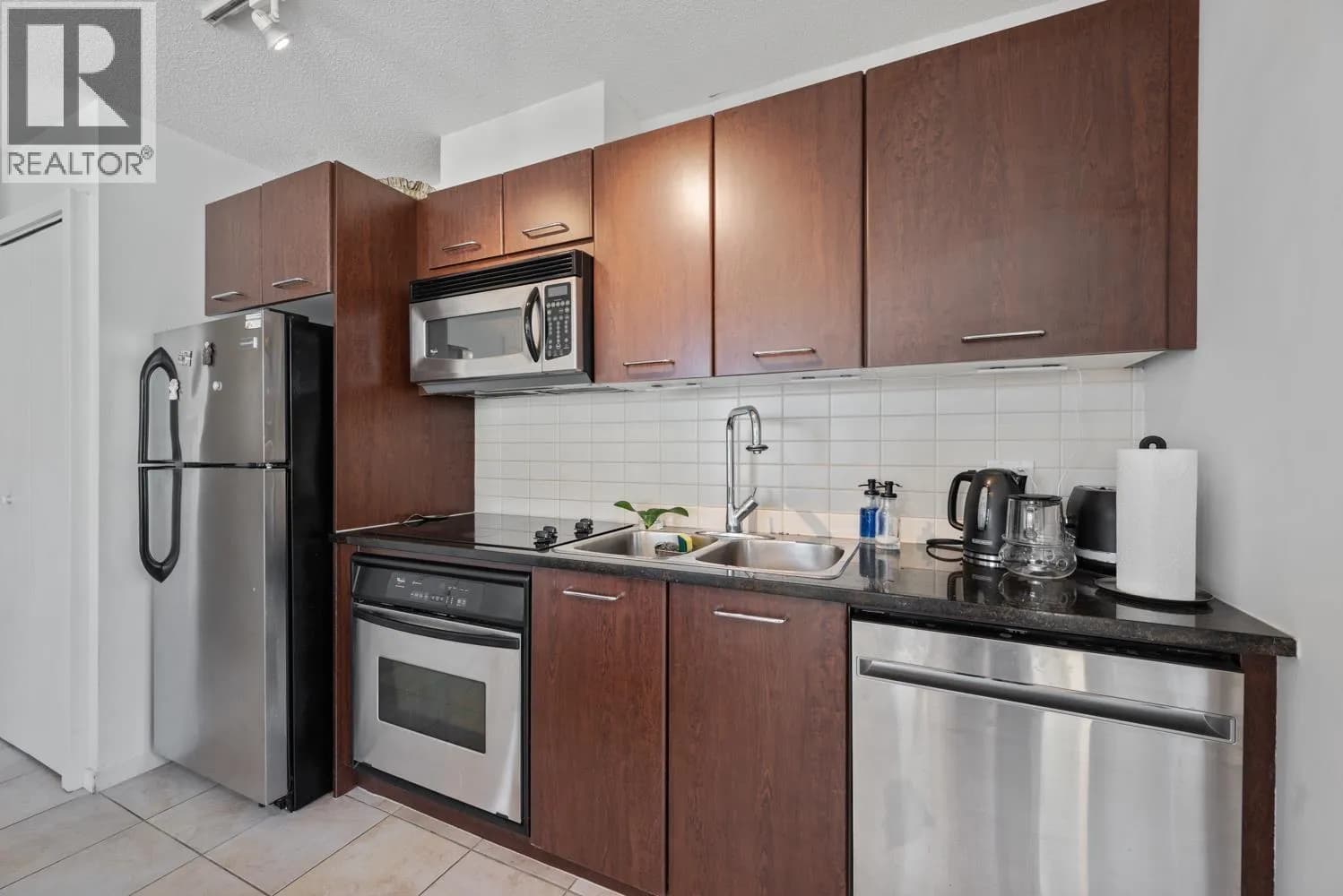 #808 1199 SEYMOUR STREET, Vancouver, BC photo 5
