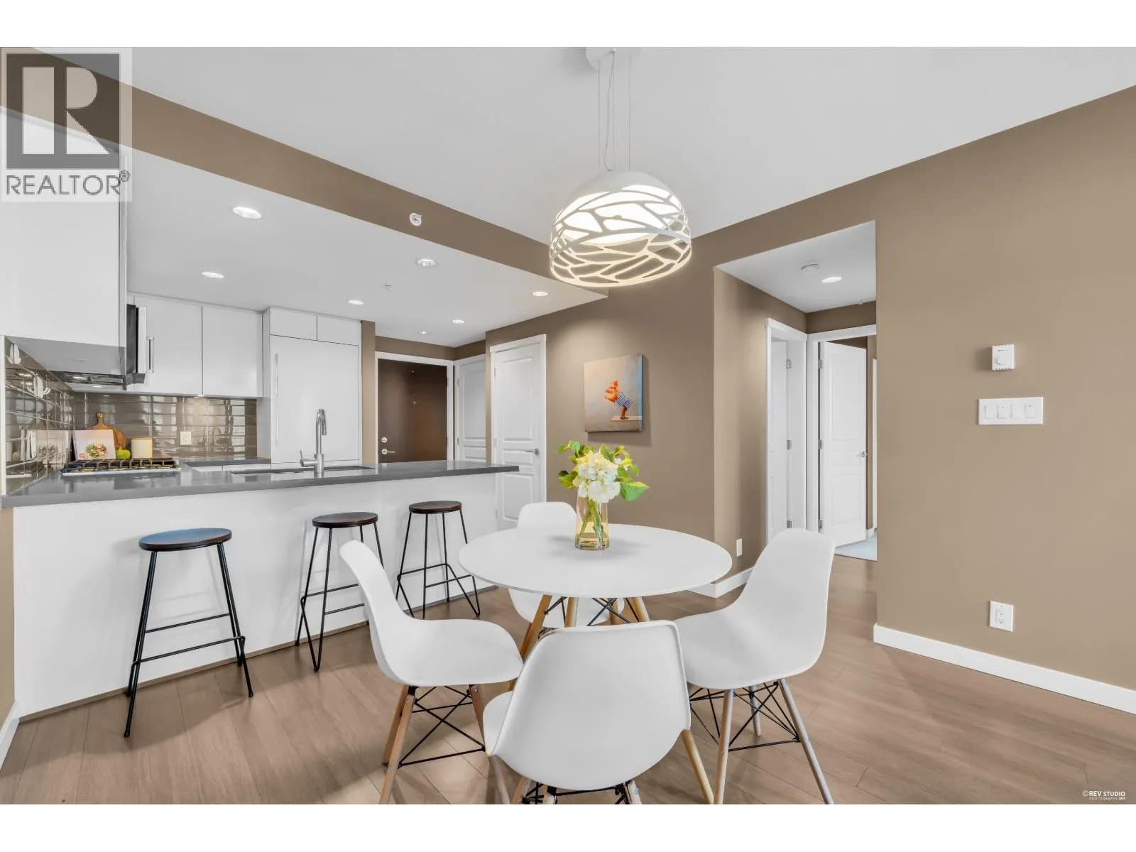 #2605 3093 WINDSOR GATE, Coquitlam, BC photo 5