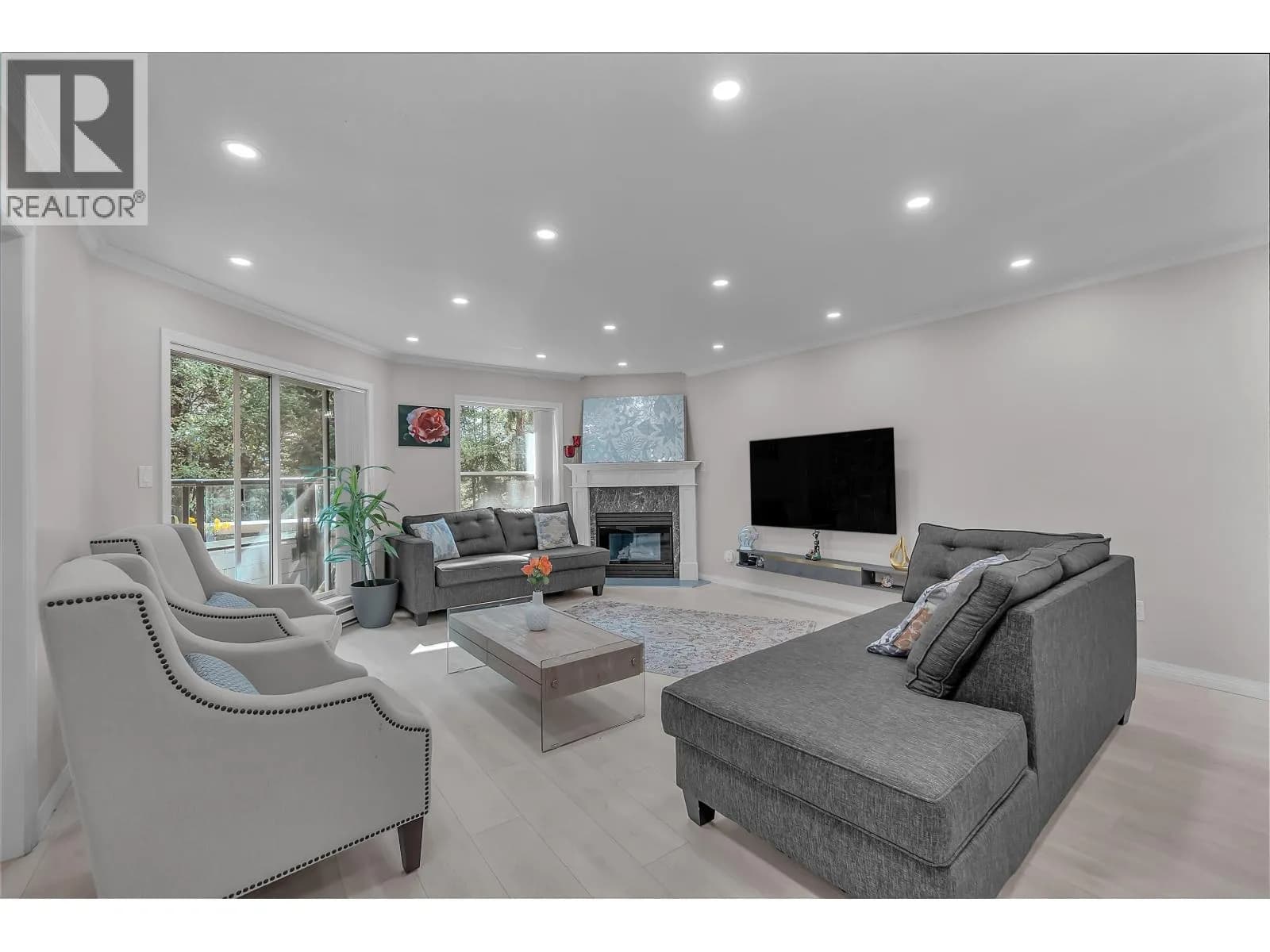 #207 1500 OSTLER COURT, North Vancouver, BC photo 4