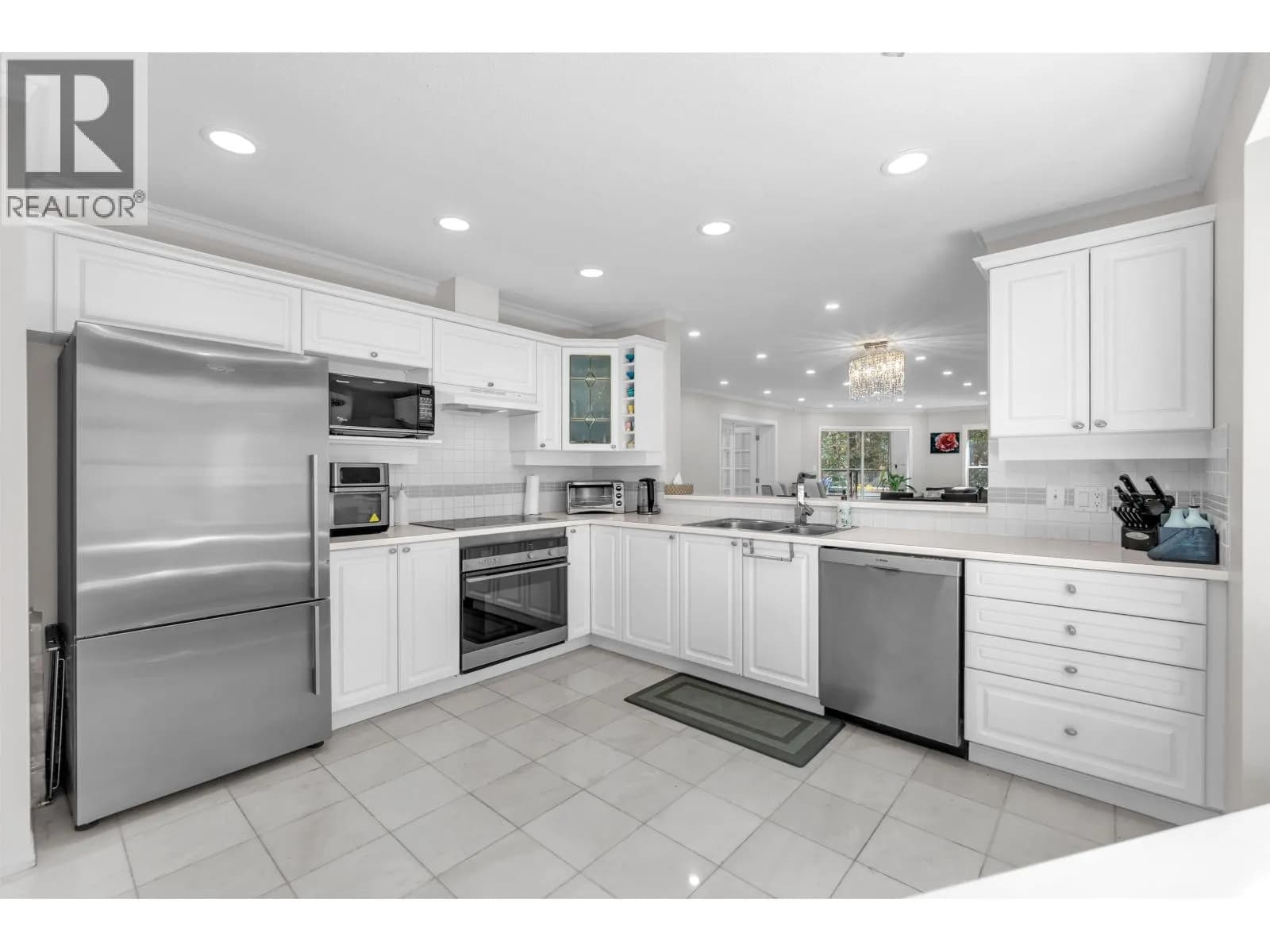 #207 1500 OSTLER COURT, North Vancouver, BC photo 5