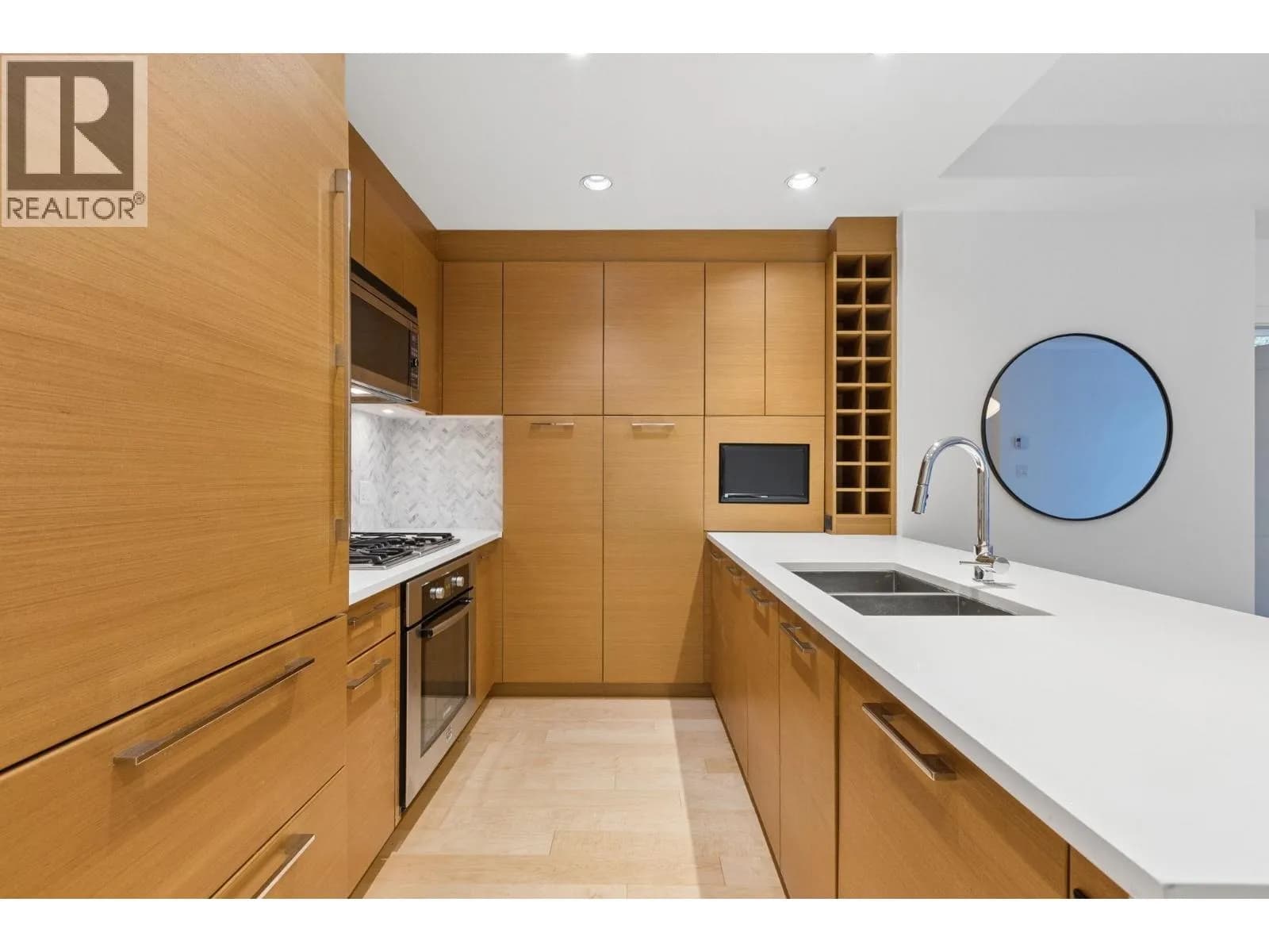 #105 5868 AGRONOMY ROAD, Vancouver, BC photo 2