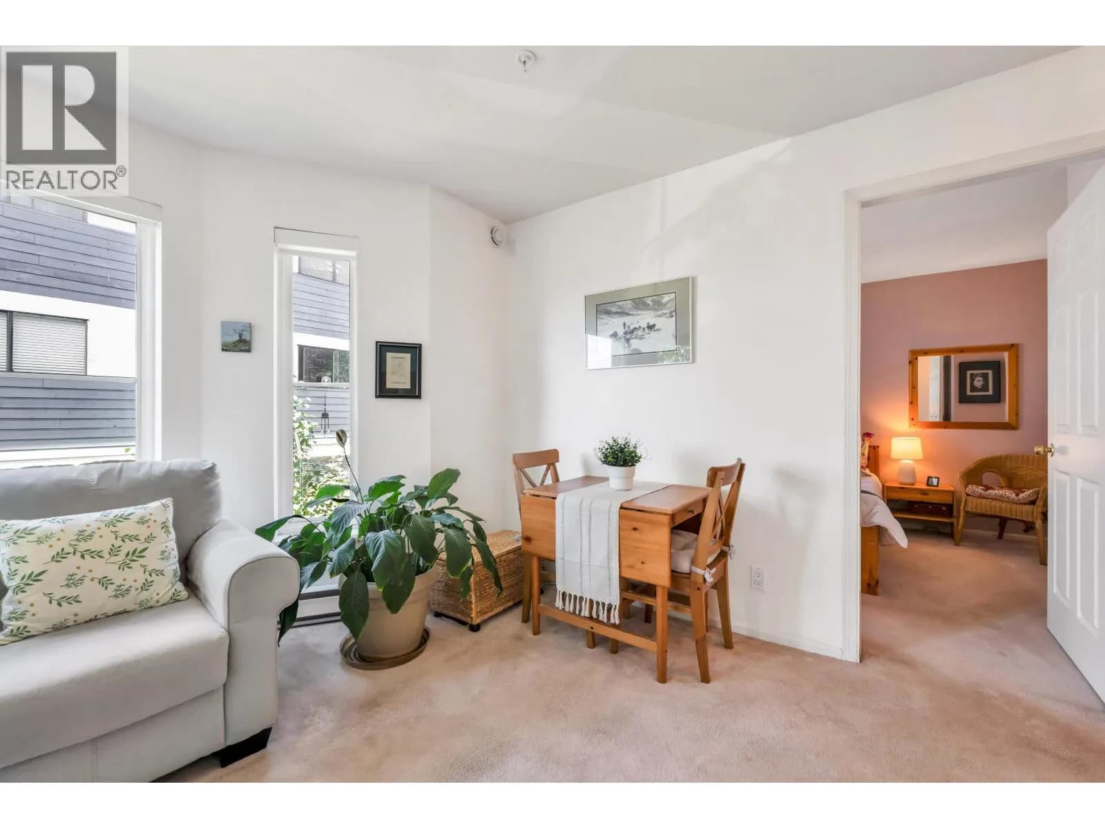 #206 245 ST. DAVIDS AVENUE, North Vancouver, BC photo 5