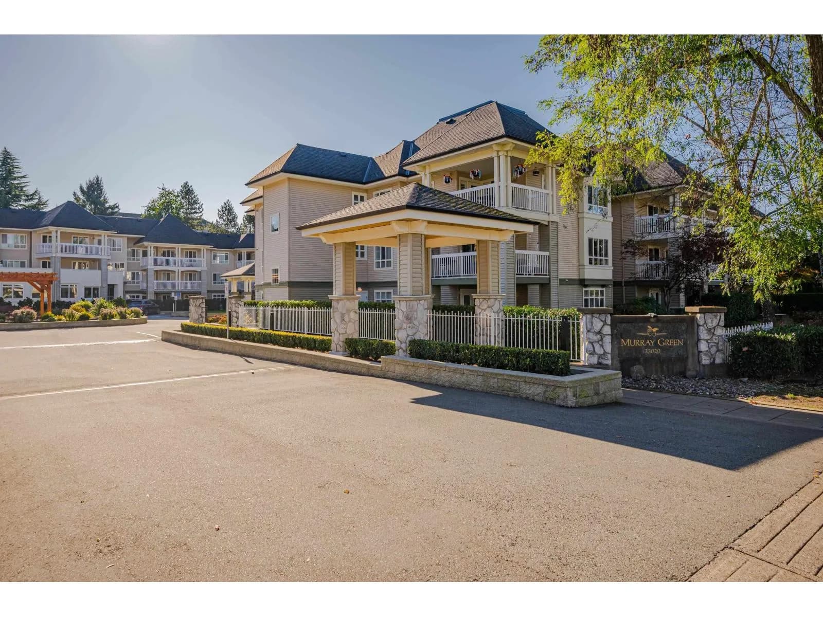22020 49 AVENUE, Langley