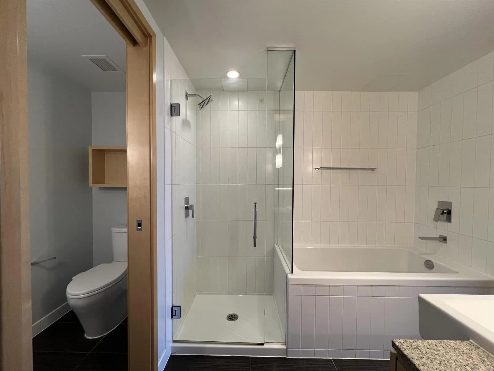 #3204 13495 CENTRAL AVENUE, Surrey, BC photo 4
