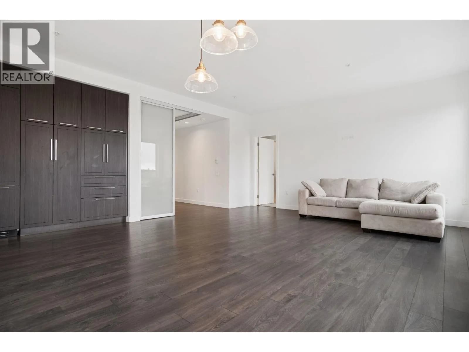 #608 6677 CAMBIE STREET, Vancouver, BC photo 2