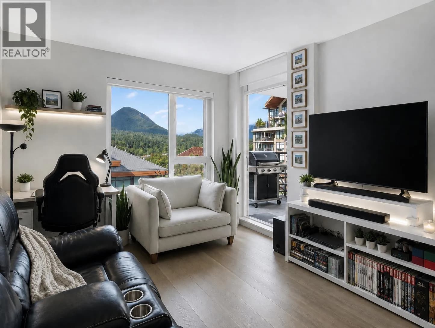 #902 1210 E 27TH STREET, North Vancouver, BC photo 3