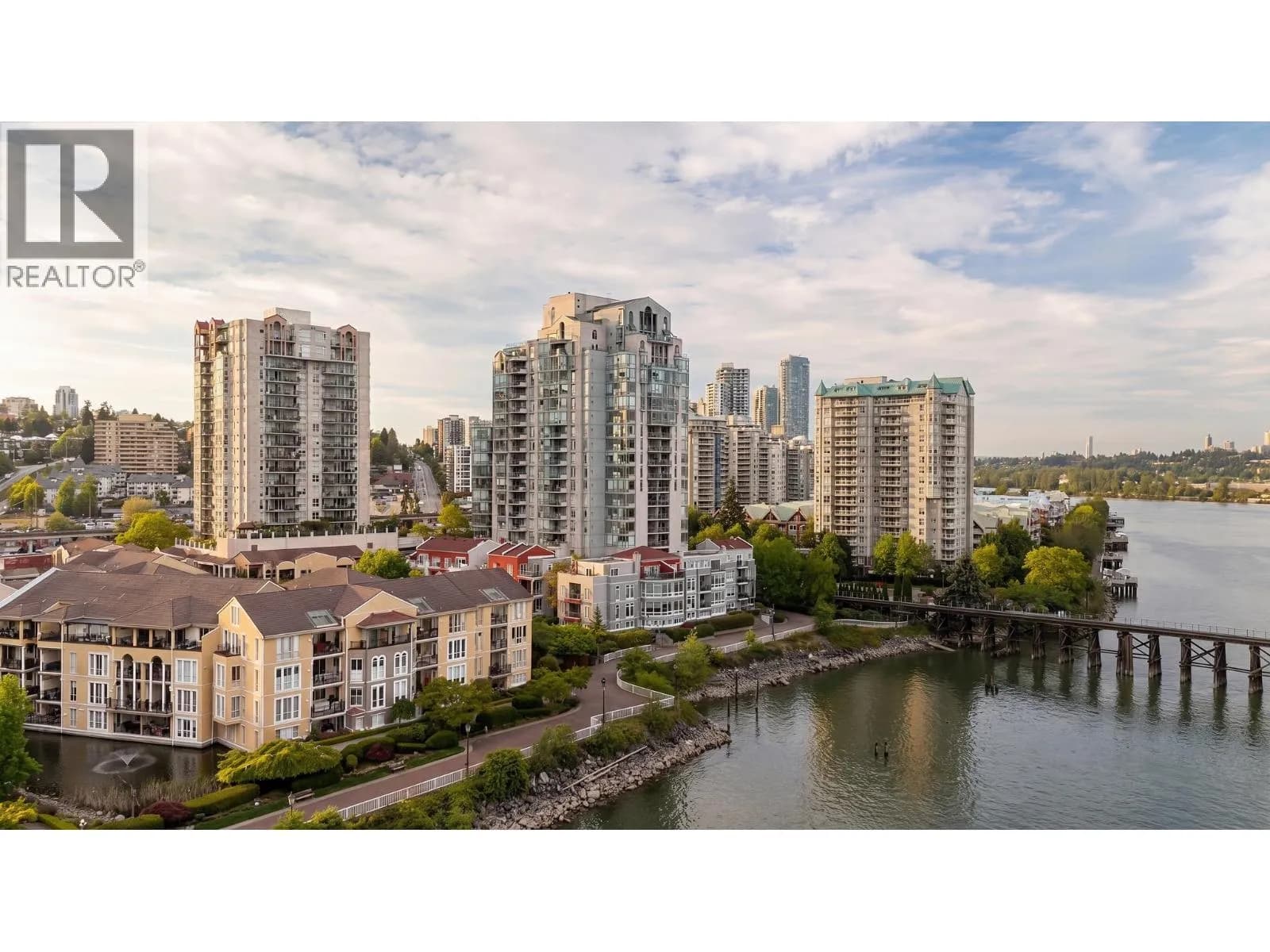 #1208 10 LAGUNA COURT, New Westminster, BC photo 3