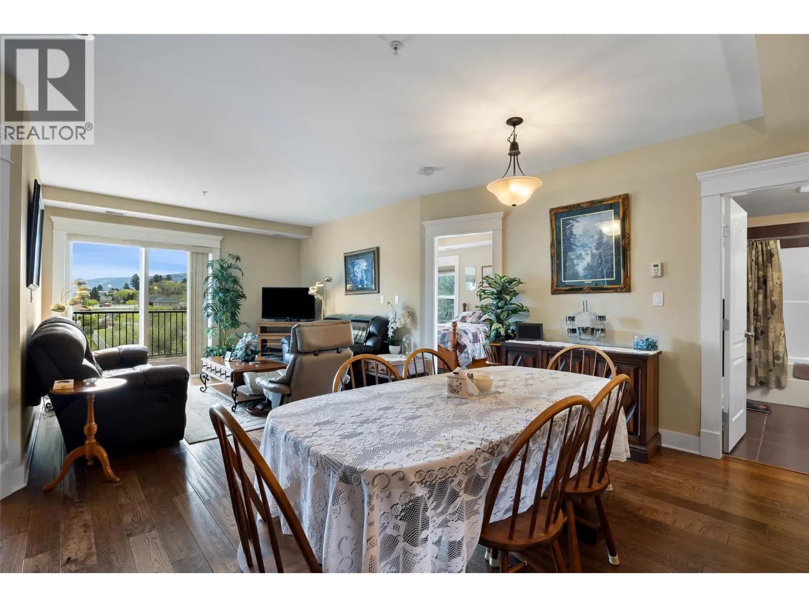 #606 975 Victoria Street W, Kamloops, BC photo 5