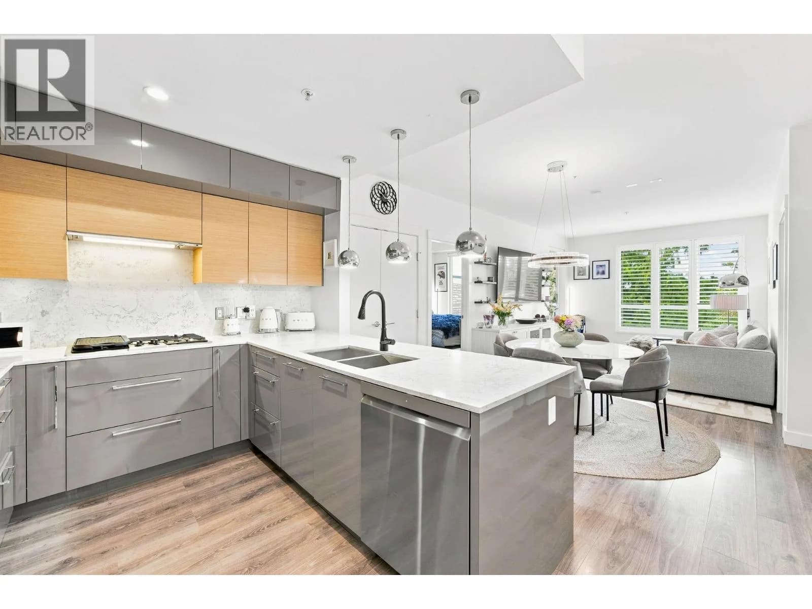 1327 DRAYCOTT ROAD, North Vancouver