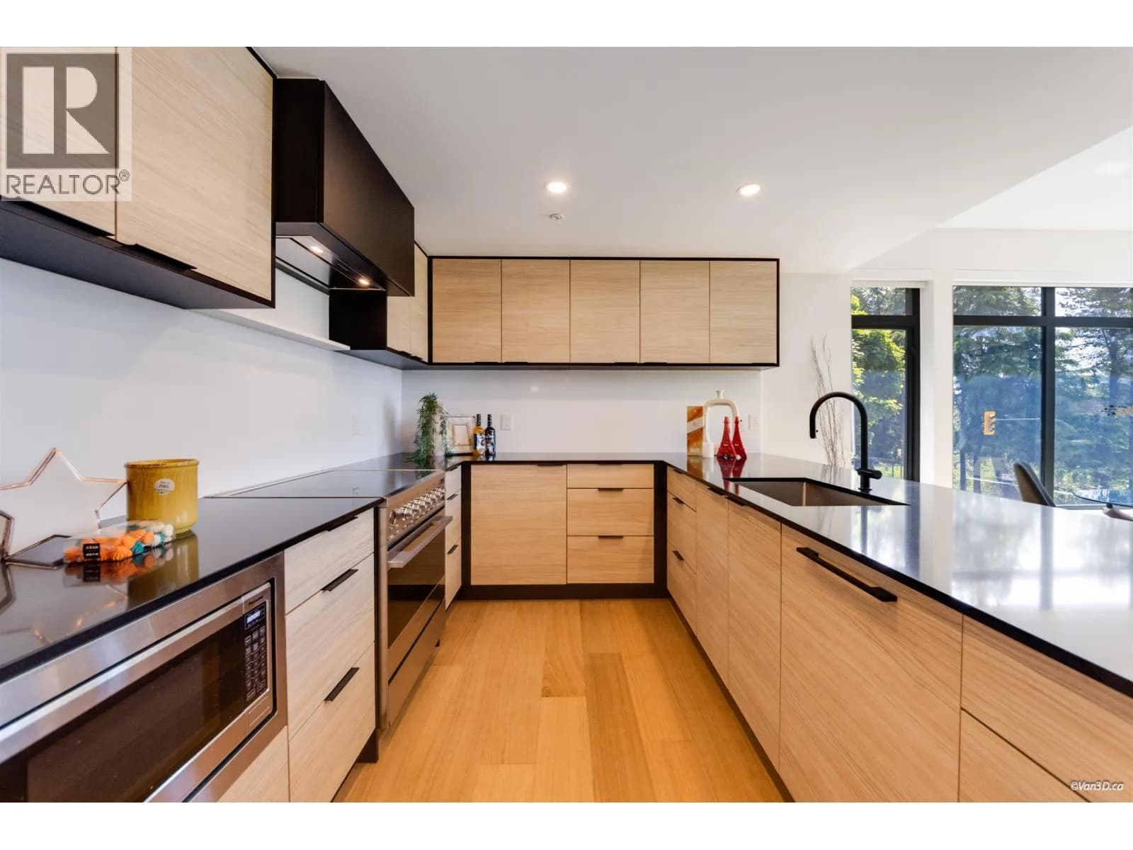 #302 6485 MANITOBA STREET, Vancouver, BC photo 4