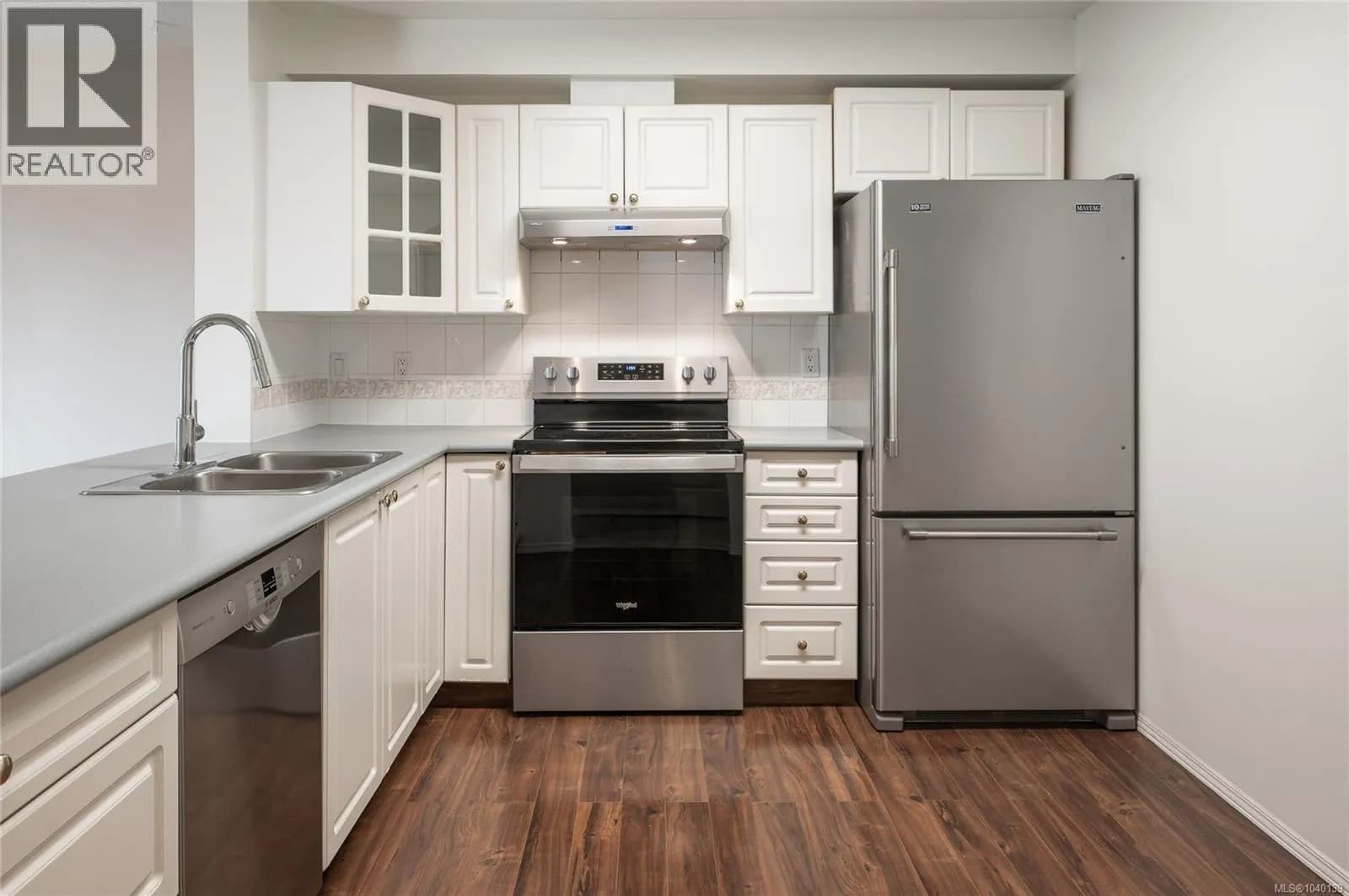 #206 24 Prideaux St, Nanaimo, BC photo 3