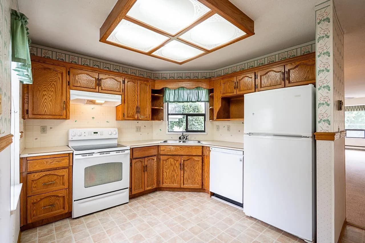14957 THRIFT AVENUE, White Rock
