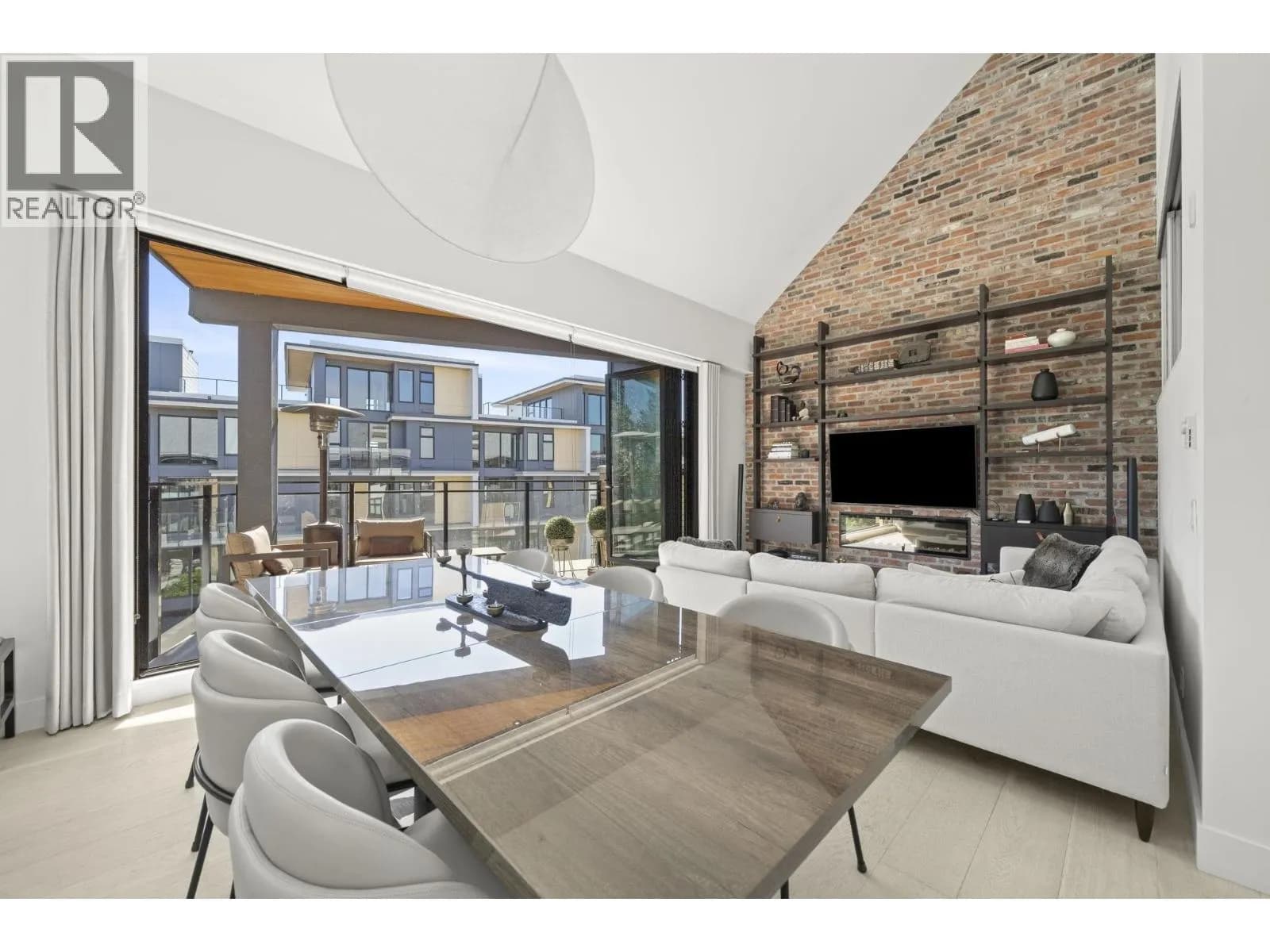 #416 300 SALTER STREET, New Westminster, BC photo 3