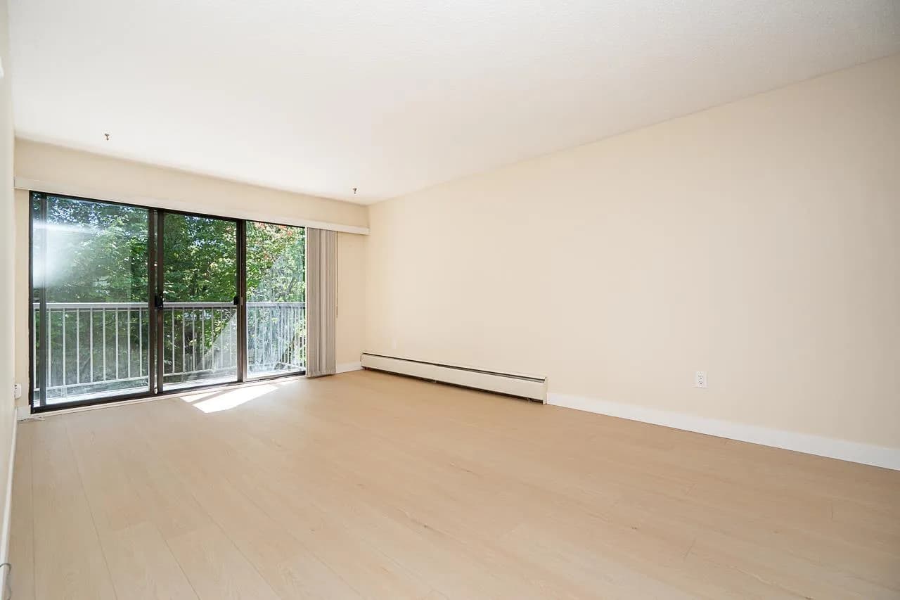 #208 15020 NORTH BLUFF ROAD, White Rock, BC photo 5