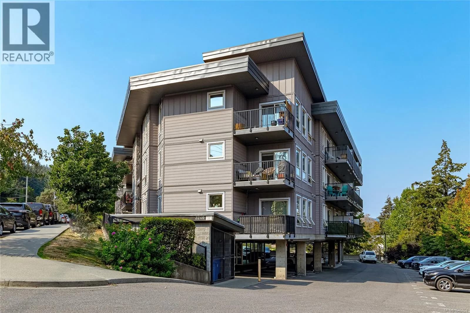 #408 3240 Jacklin Rd, Langford, BC photo 2