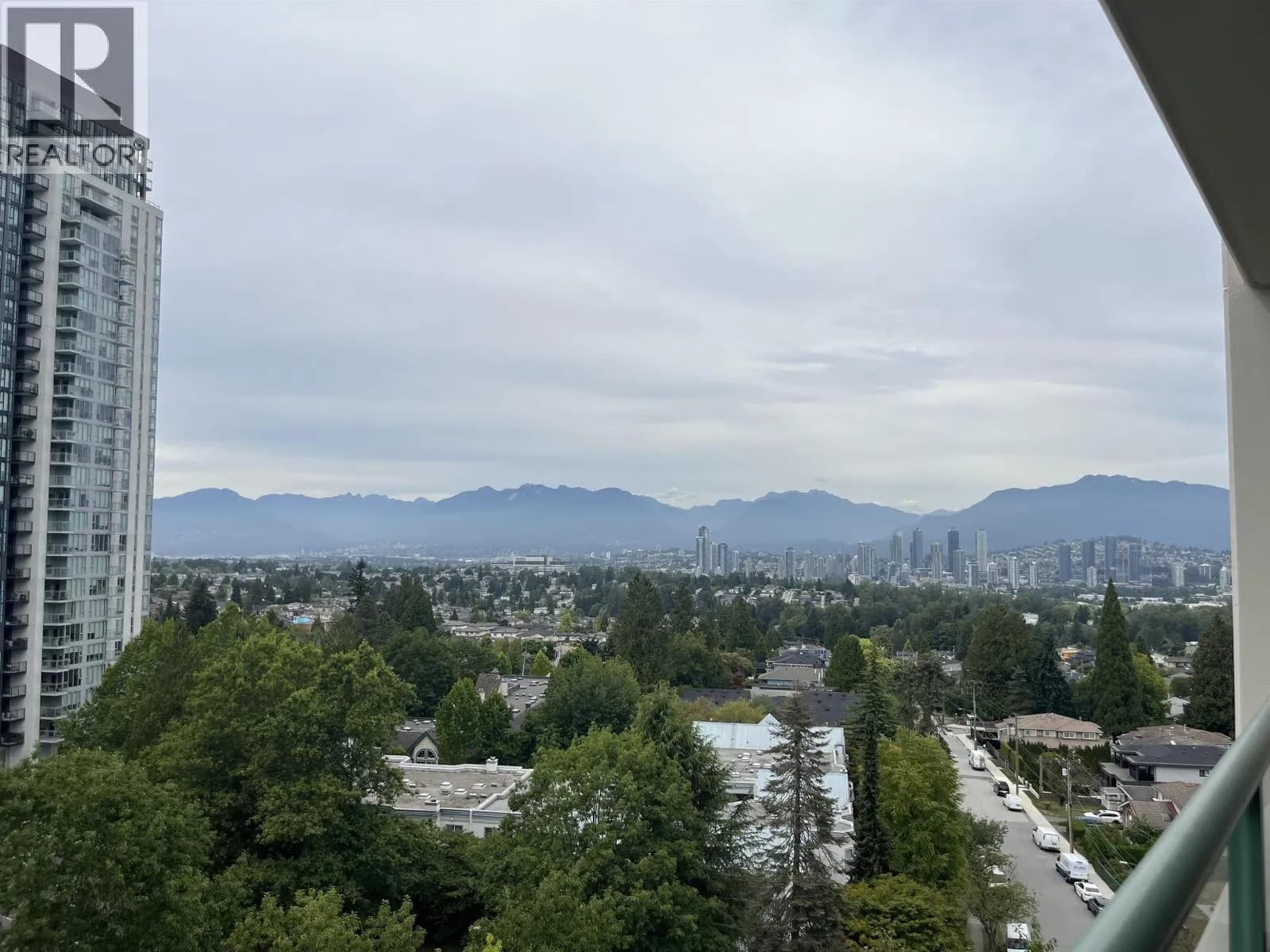 Paramount Tower I, Burnaby