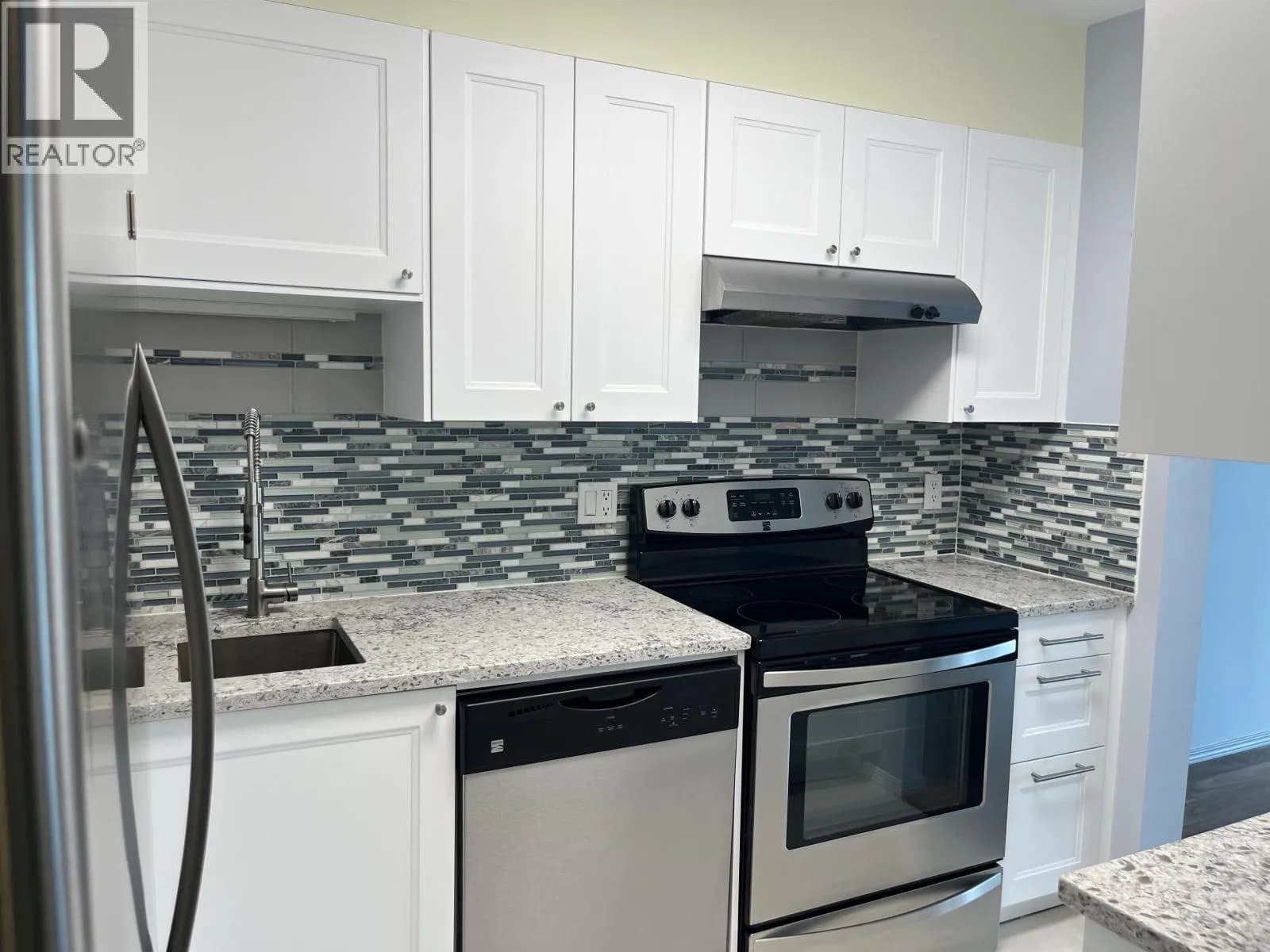 #1105 5833 WILSON AVENUE, Burnaby, BC photo 3