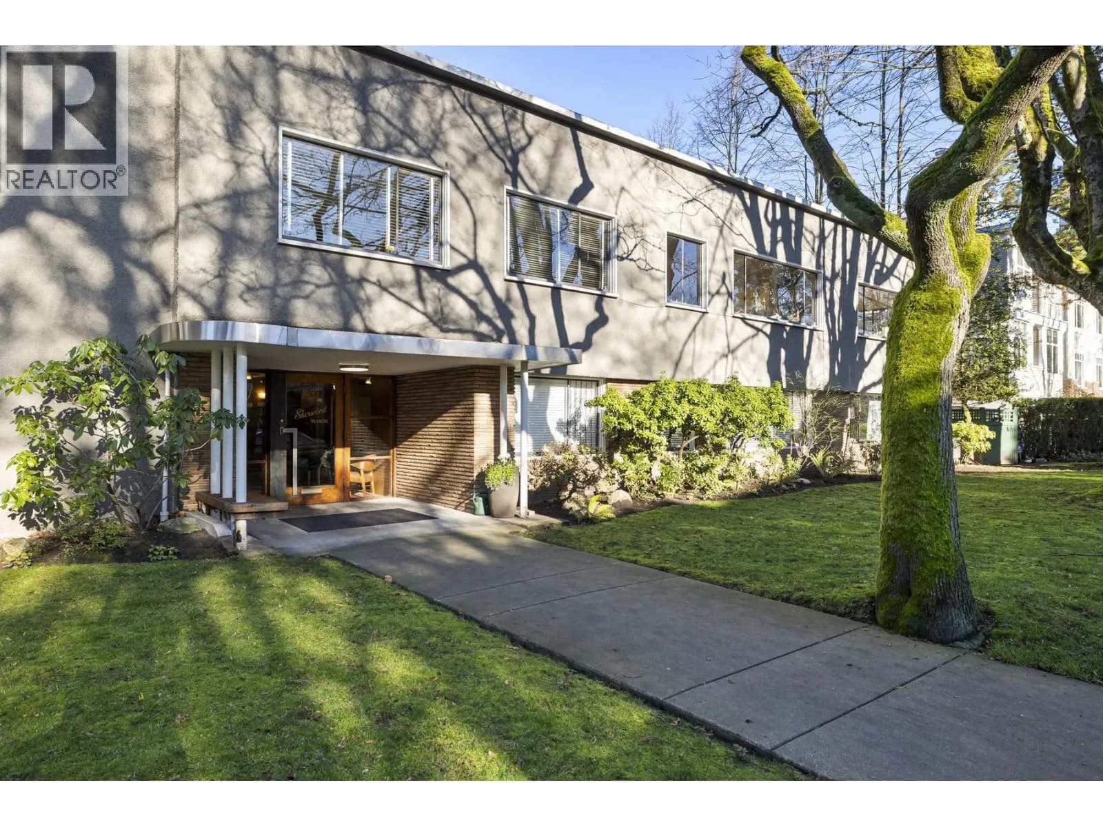 1695 W 10TH AVENUE, Vancouver