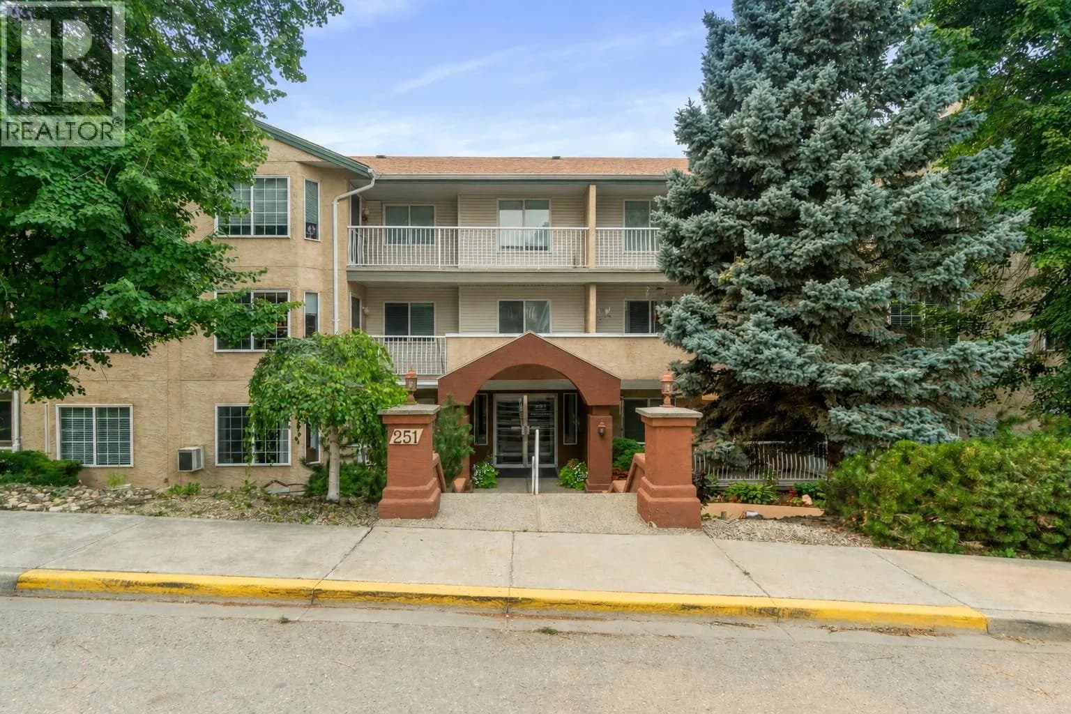 251 6 Street SE, Salmon Arm