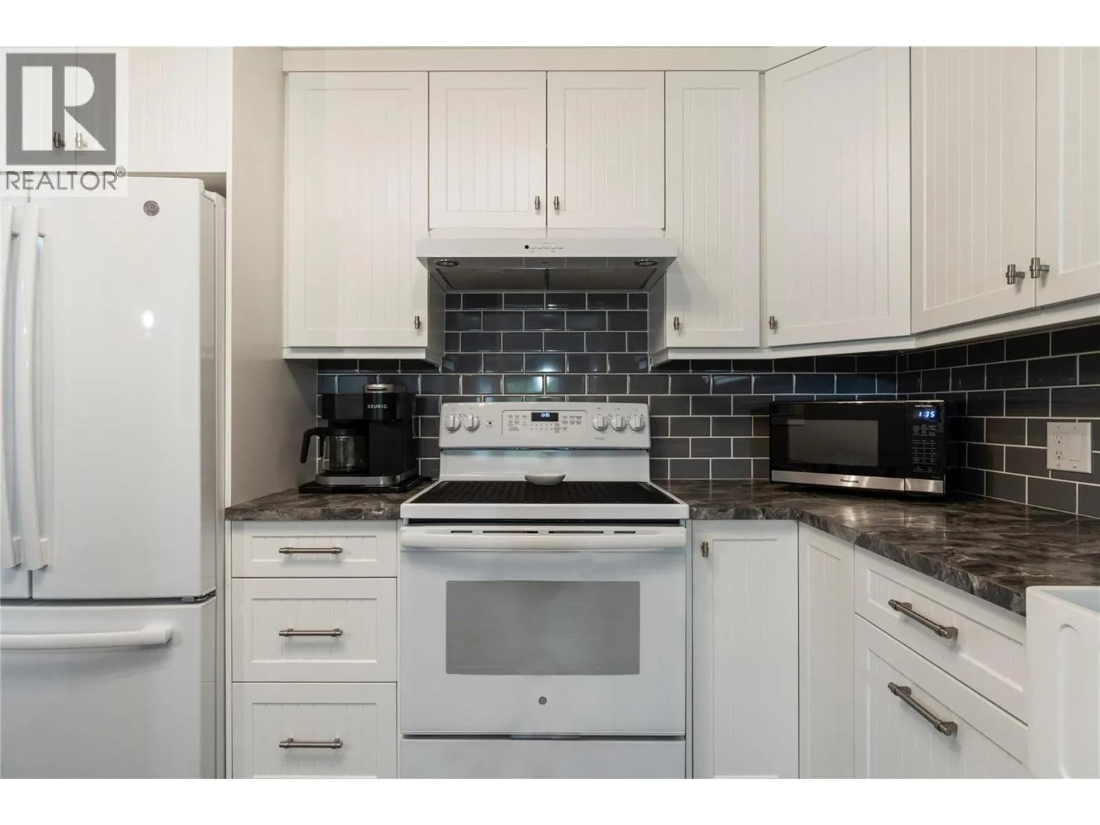#303 251 6 Street SE, Salmon Arm, BC photo 5