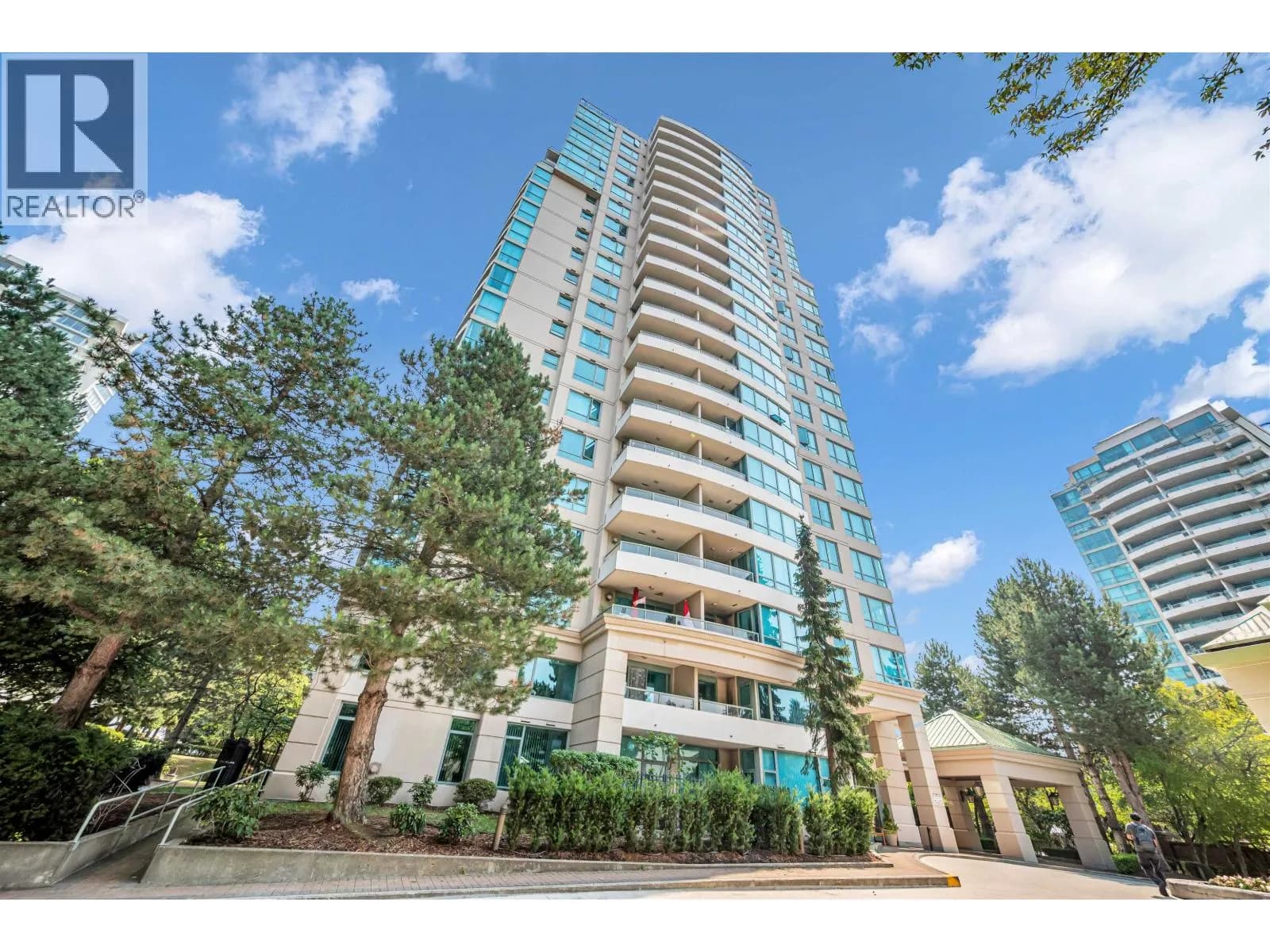 6611 SOUTHOAKS CRESCENT, Burnaby