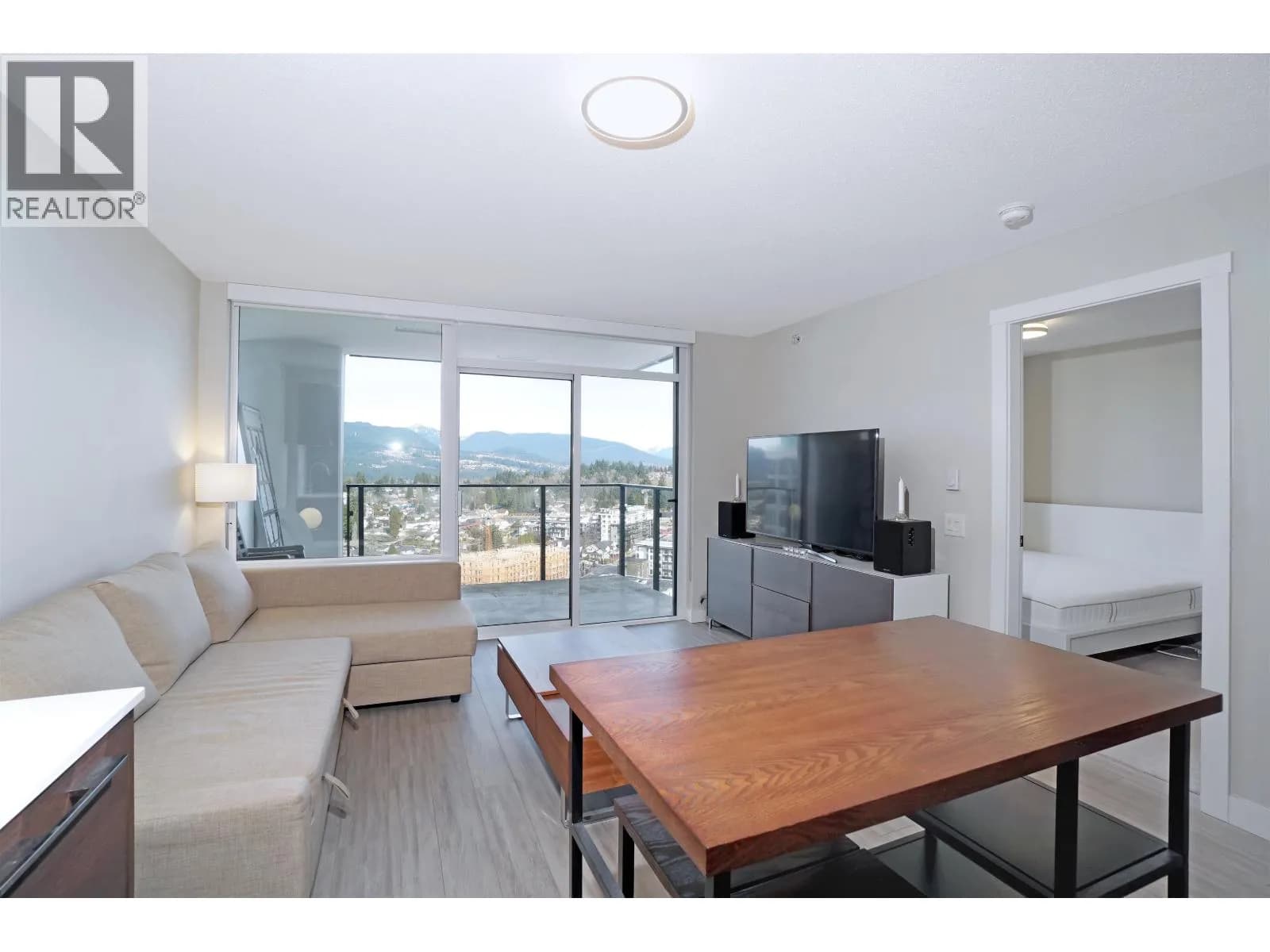 #2606 570 EMERSON STREET, Coquitlam, BC photo 4