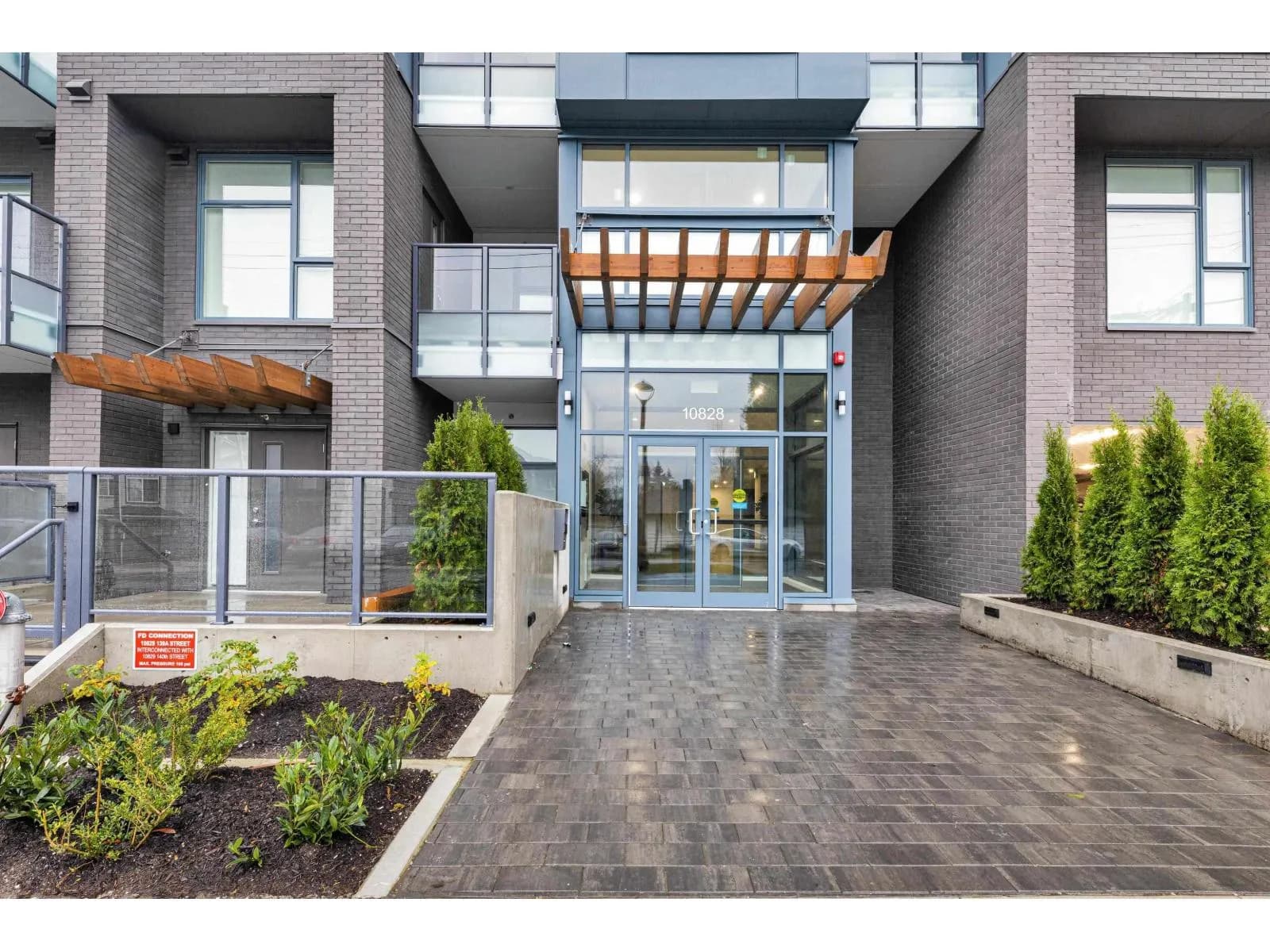 #406 10828 139A STREET, Surrey, BC photo 3