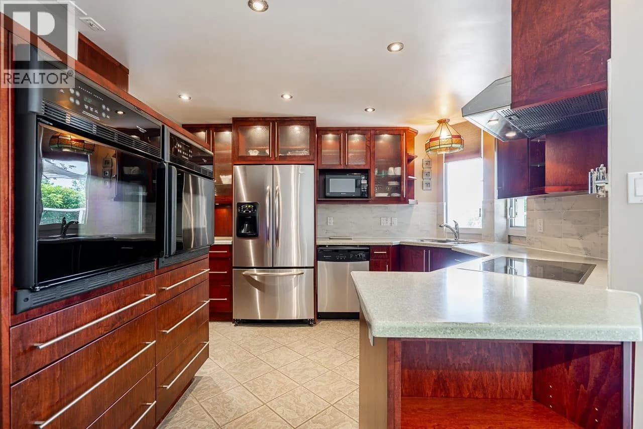 69 JAMIESON COURT, New Westminster