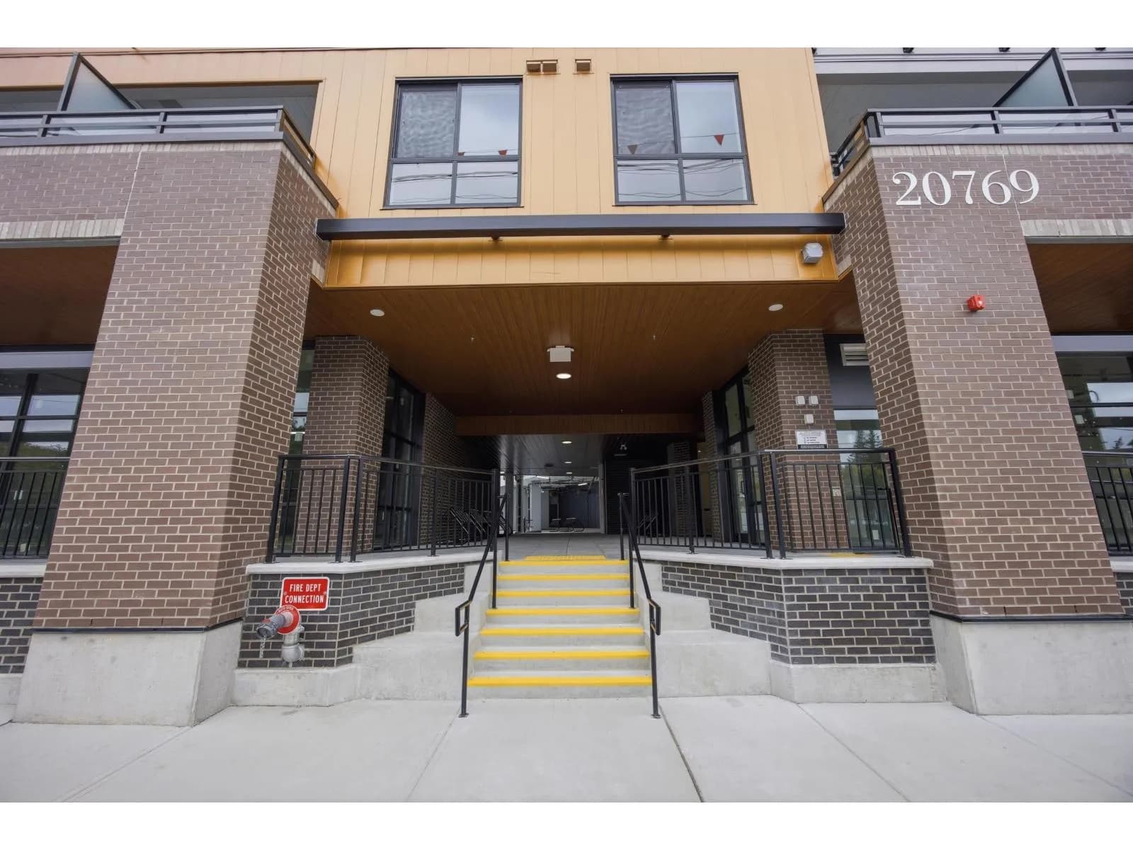#507 20769 FRASER HIGHWAY, Langley, BC photo 2