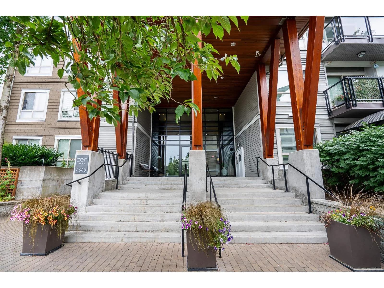 #321 6688 120 STREET, Surrey, BC photo 4