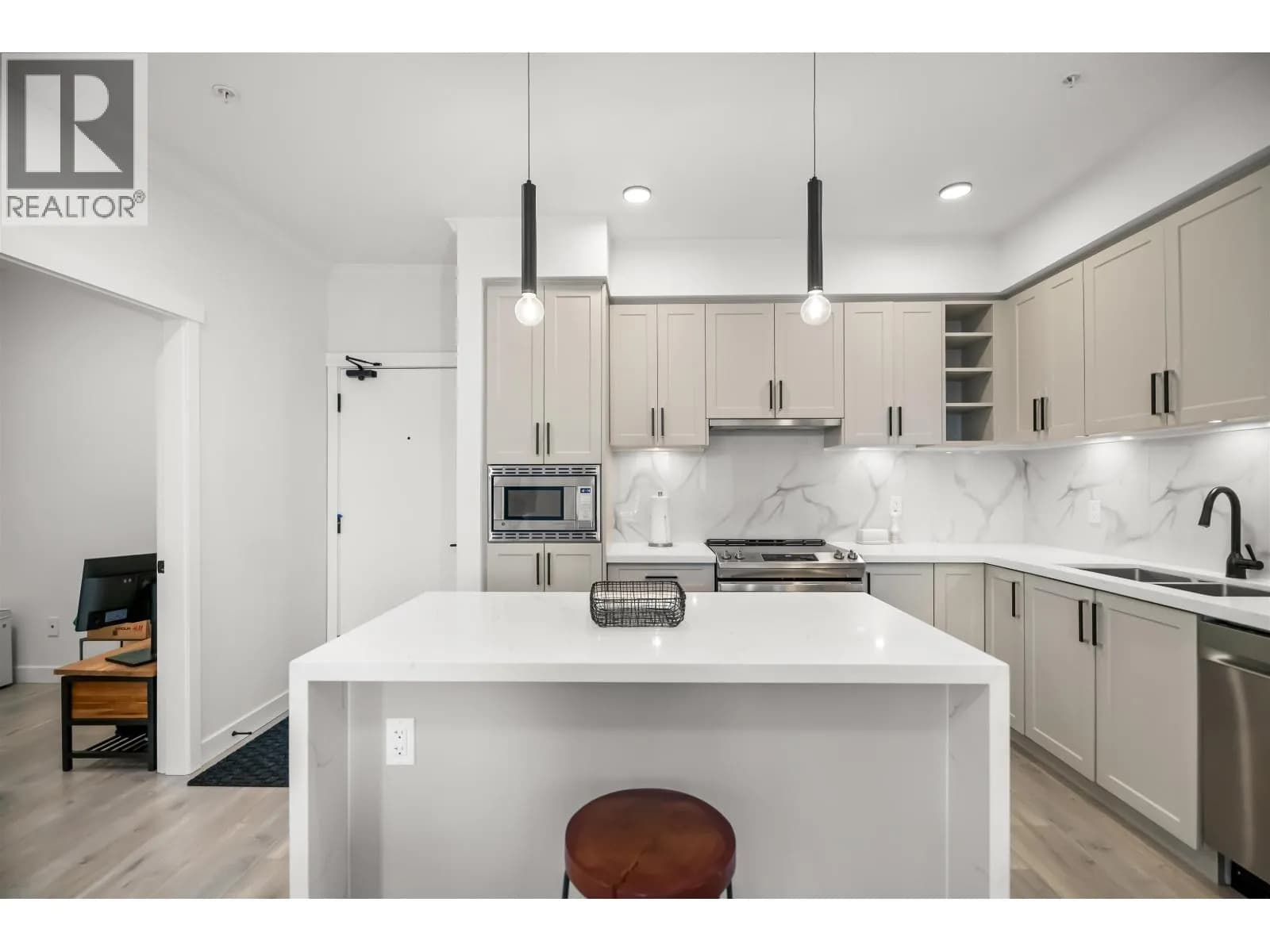 #306 12109 223 STREET, Maple Ridge, BC photo 3