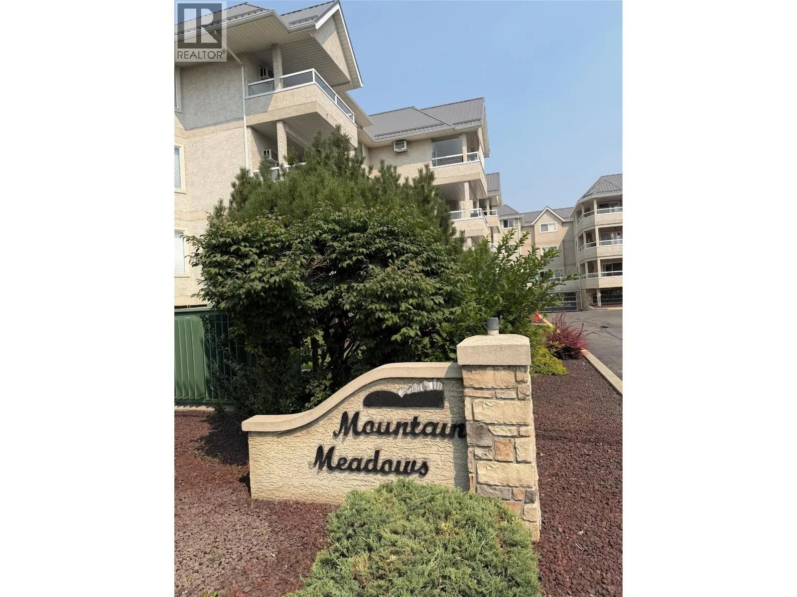 1700 2 Street N, Cranbrook