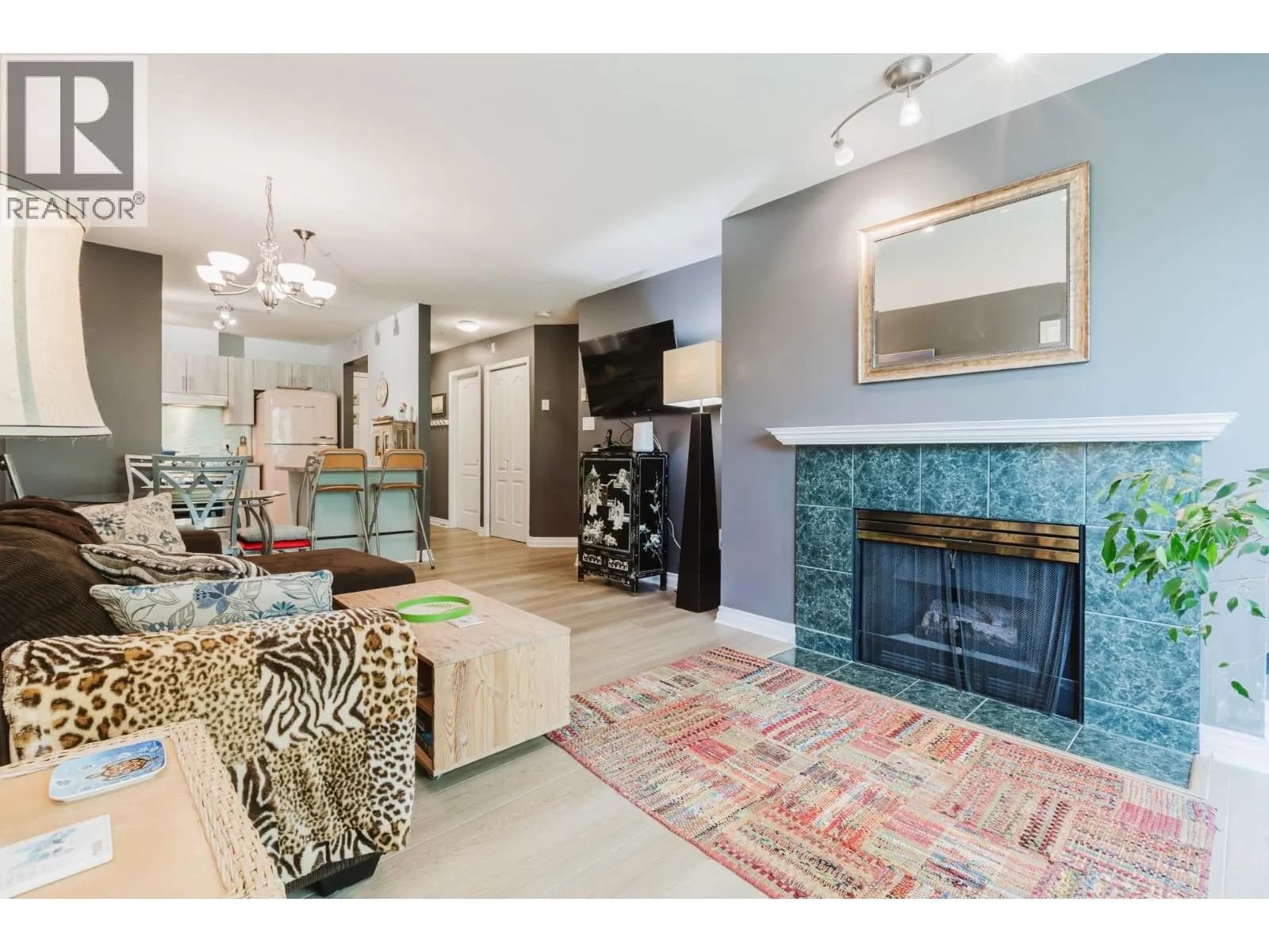 #315 2551 PARKVIEW LANE, Port Coquitlam, BC photo 4