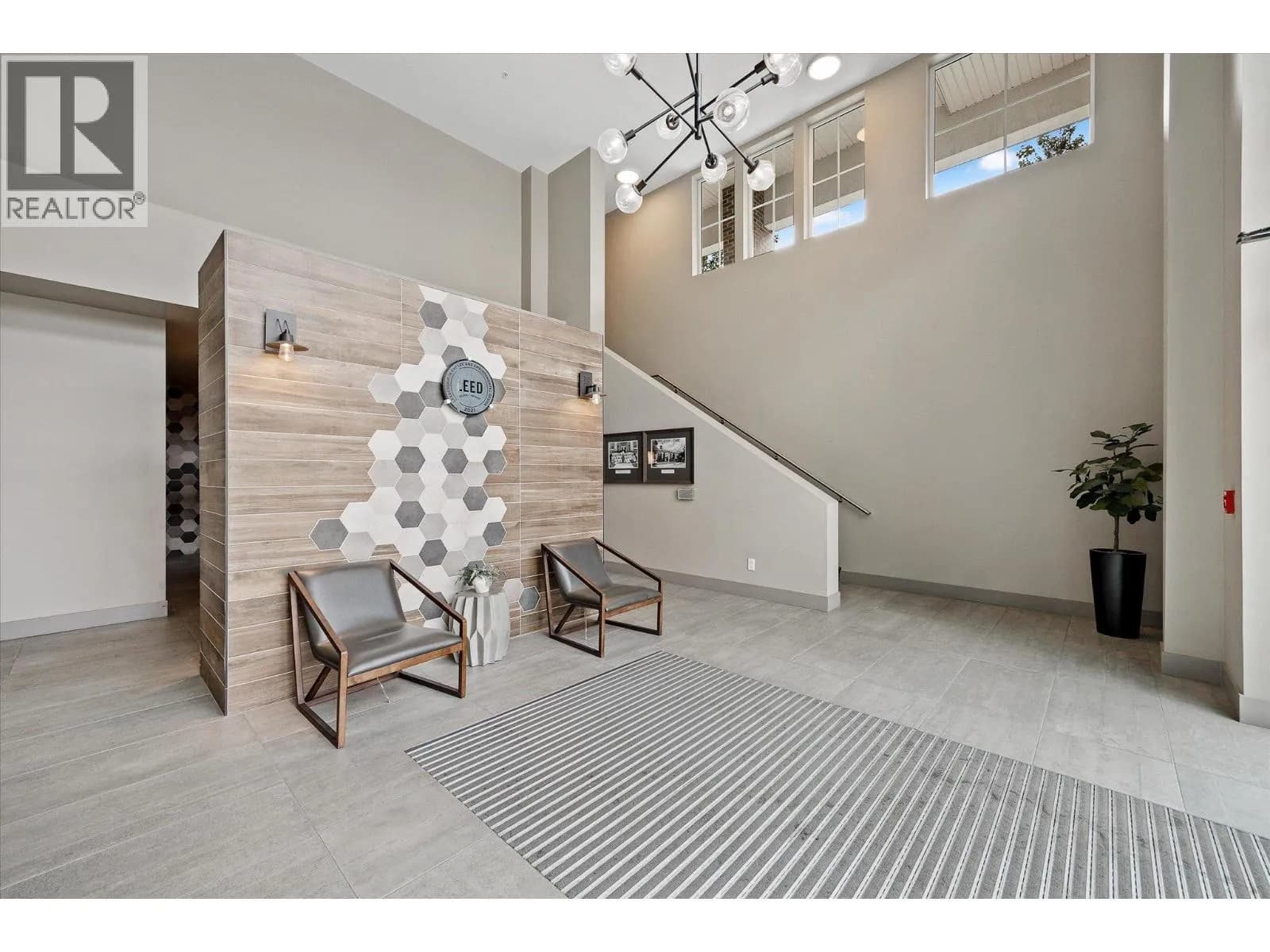 #PH06 1775 Chapman Place, Kelowna, BC photo 3