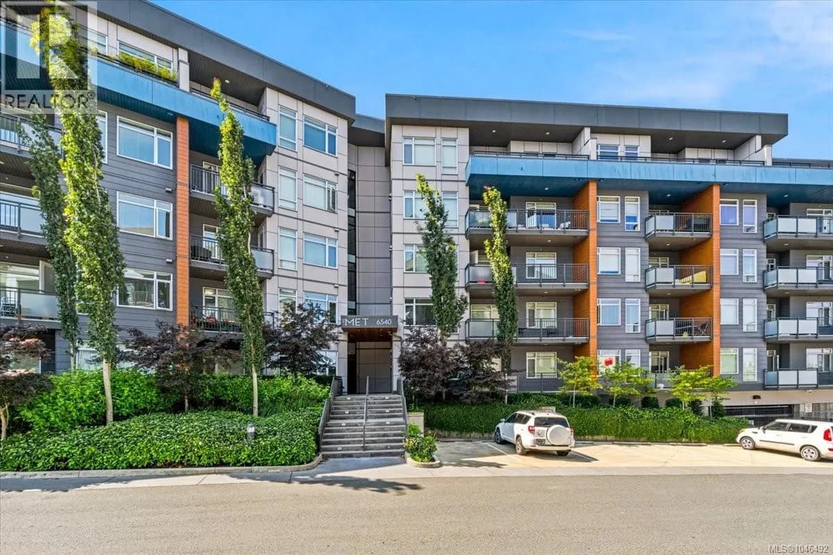 6540 Metral Dr, Nanaimo