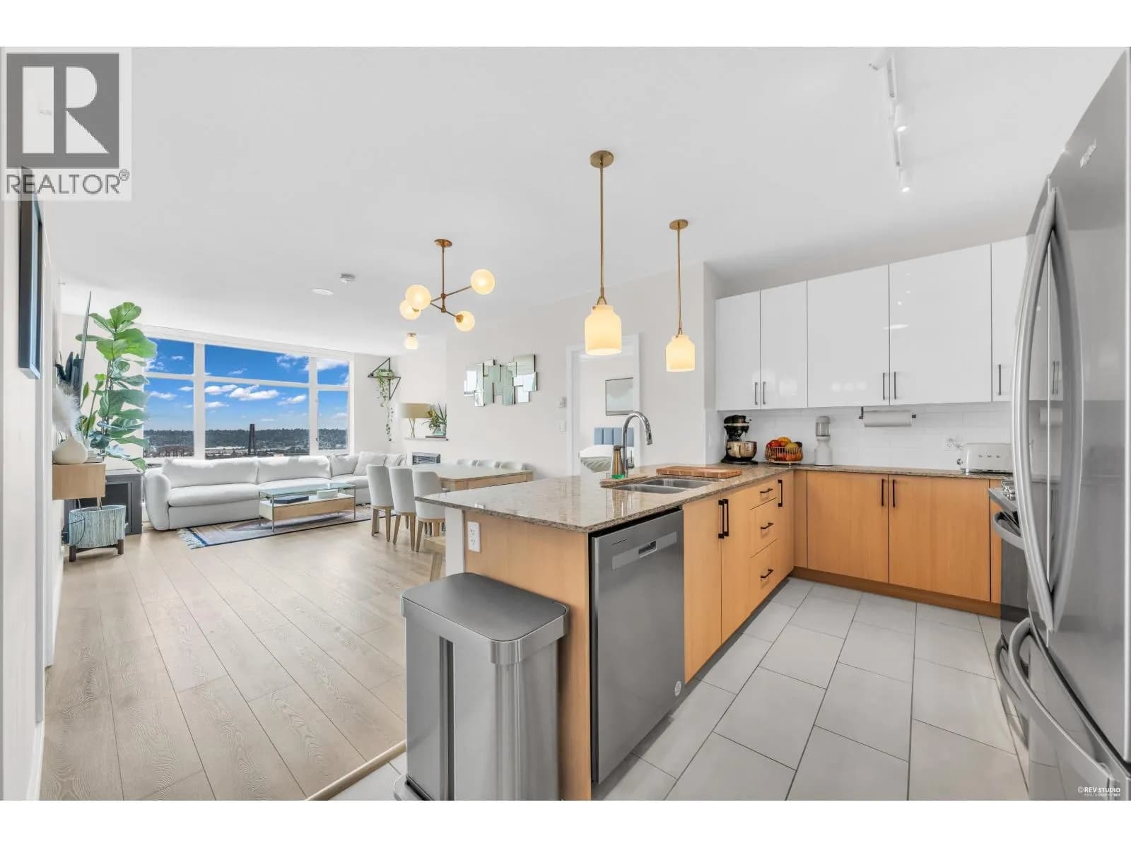 #1805 280 ROSS DRIVE, New Westminster, BC photo 2