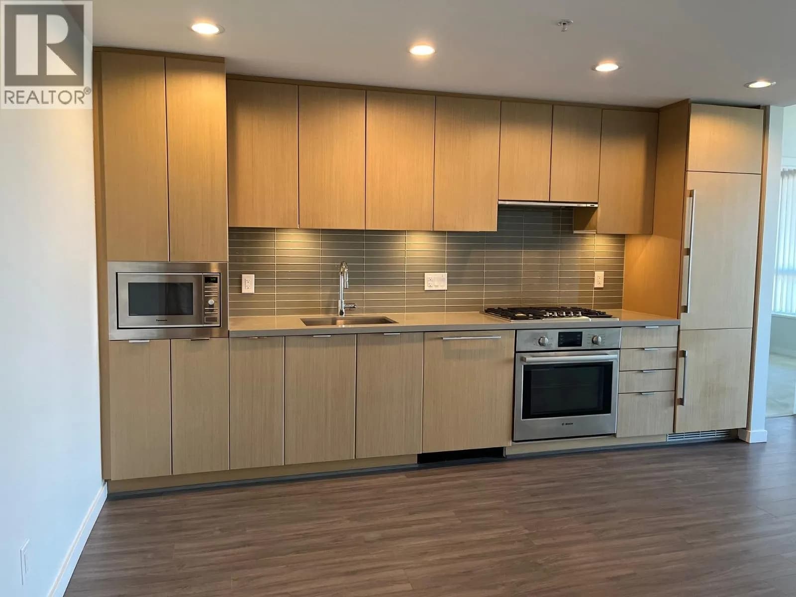 #906 8333 SWEET AVENUE, Richmond, BC photo 4