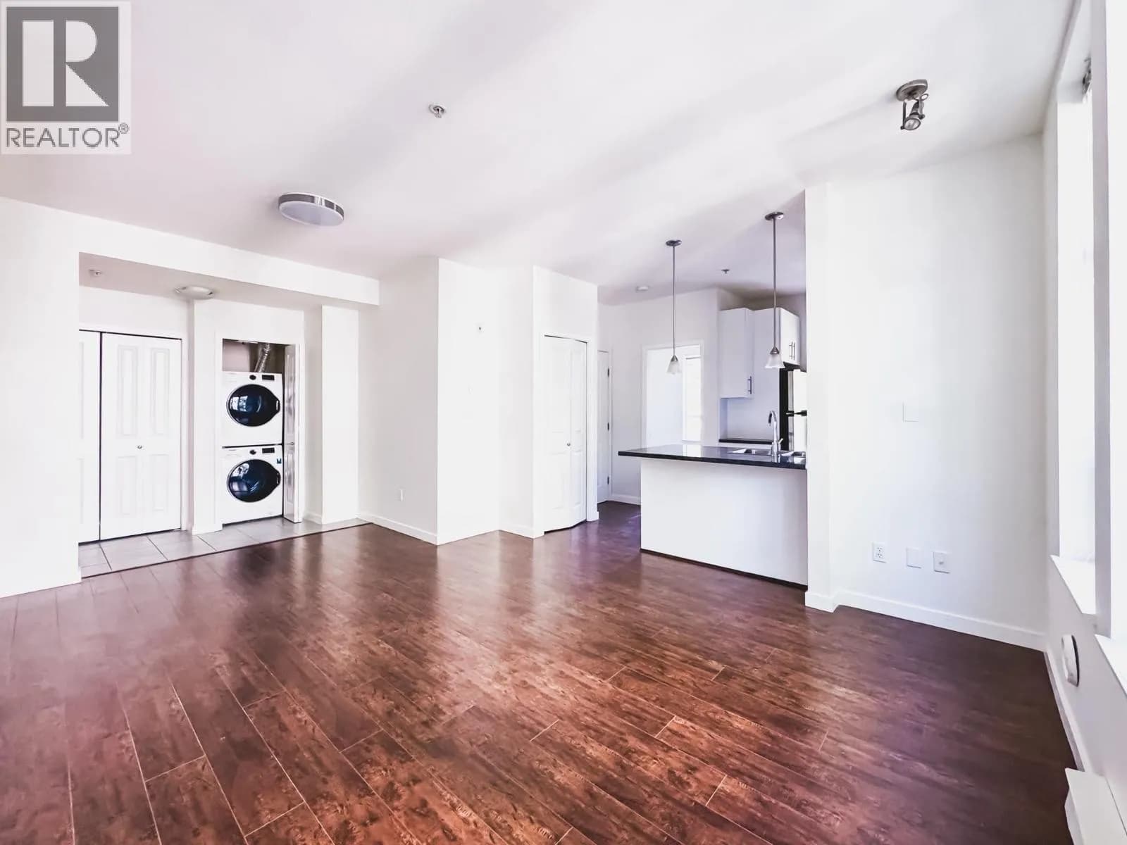 #210 3651 FOSTER AVENUE, Vancouver, BC photo 5