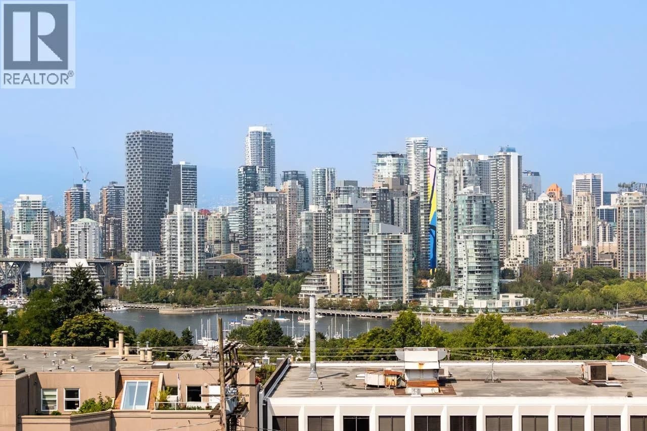 #707 1068 W BROADWAY, Vancouver, BC photo 2