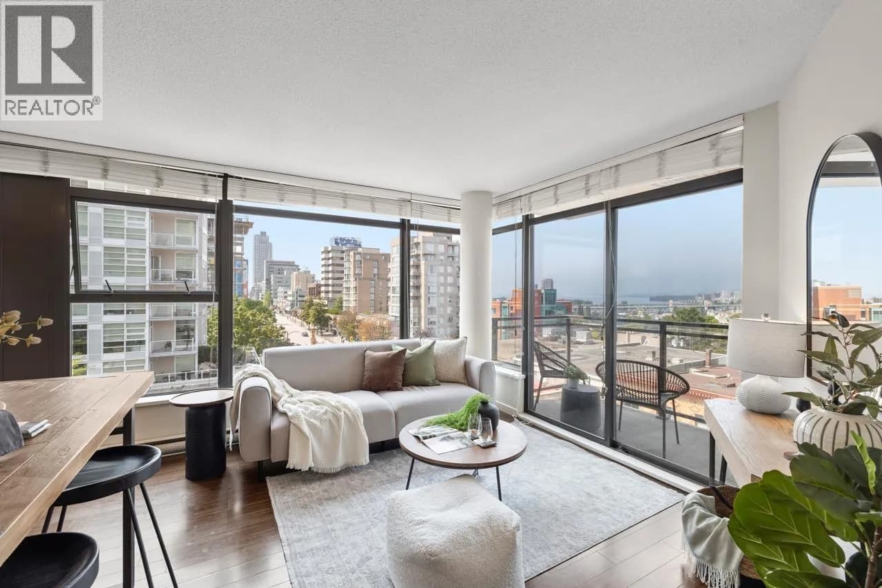 #707 1068 W BROADWAY, Vancouver, BC photo 3