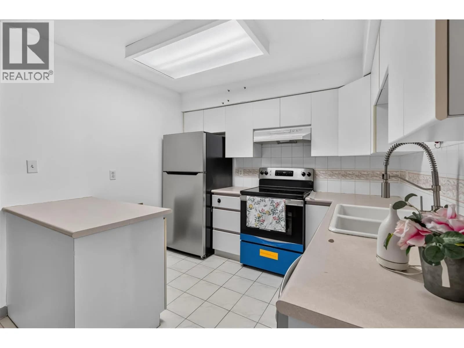 #109 5375 VICTORY STREET, Burnaby, BC photo 4