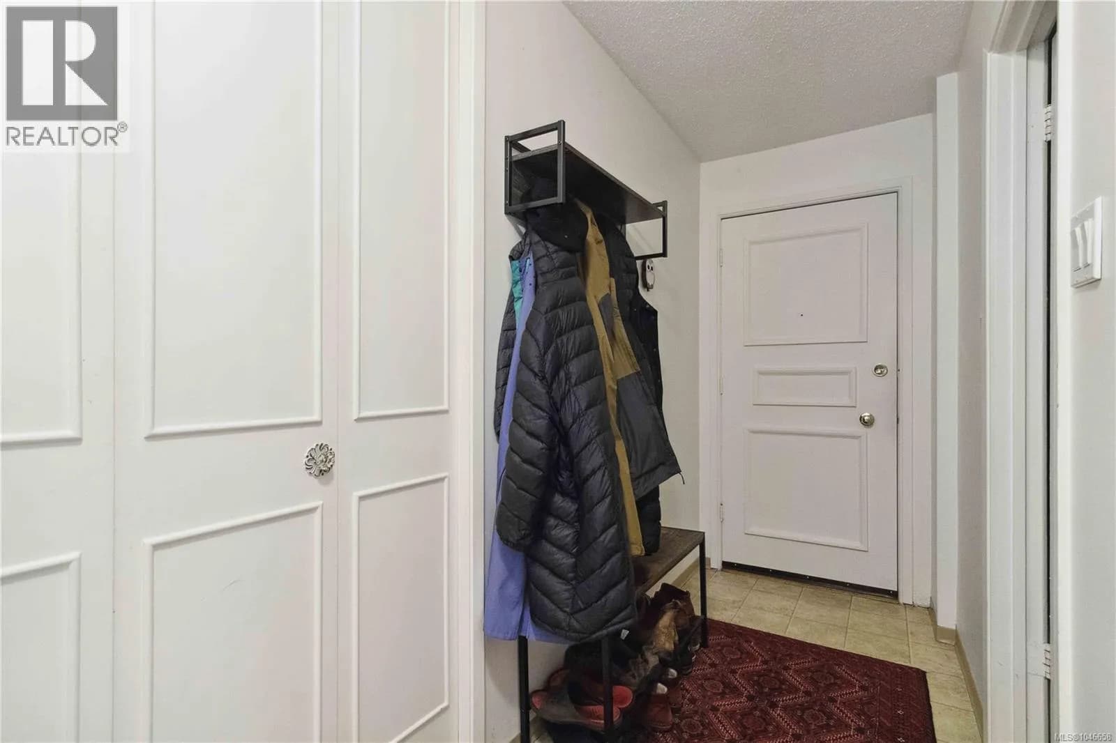 #211 964 Heywood Ave, Victoria, BC photo 5