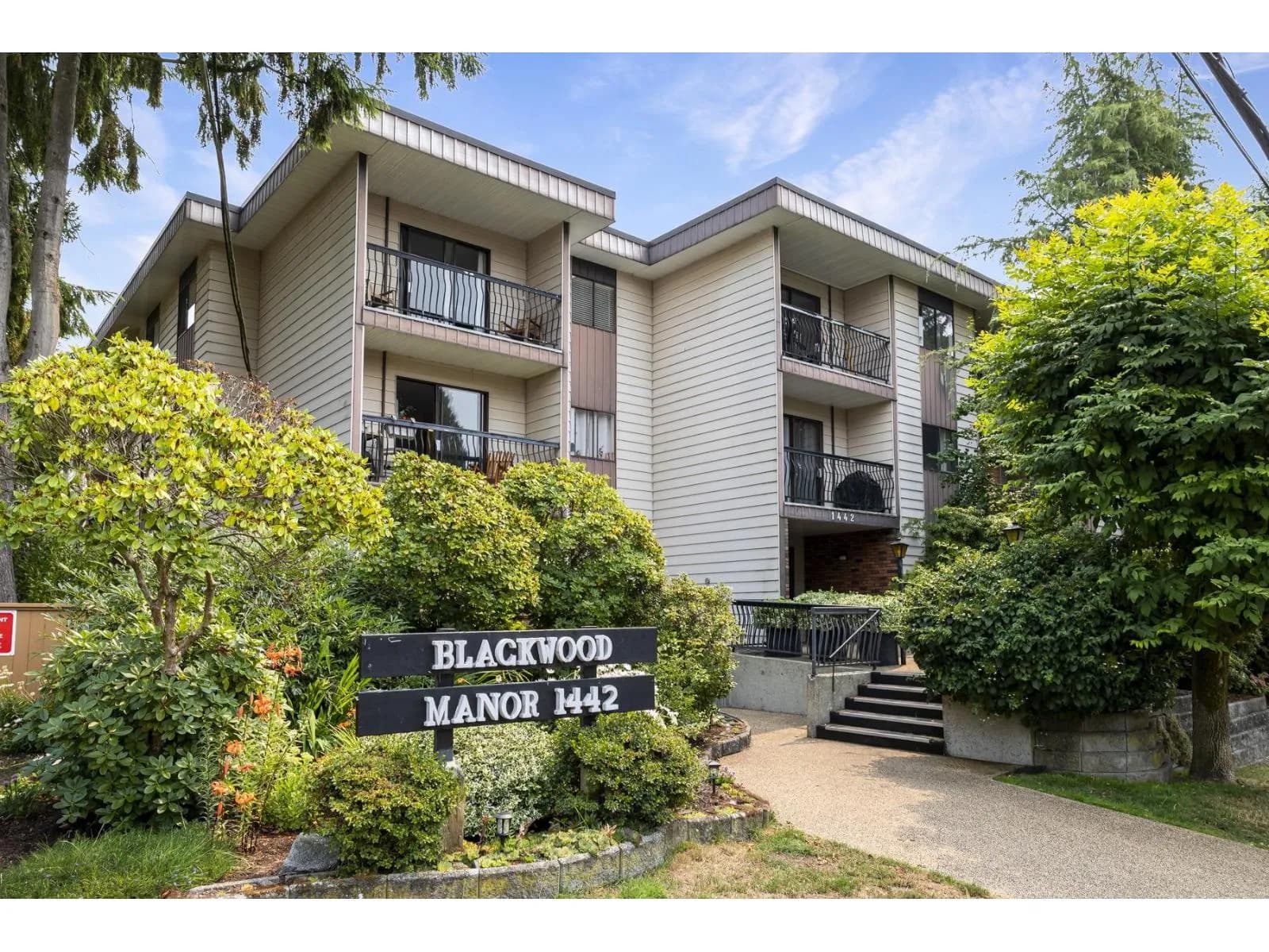 #306 1442 BLACKWOOD STREET, White Rock, BC photo 3