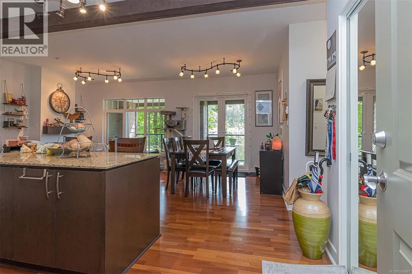 #210/212 1395 Bear Mountain Pkwy, Langford, BC photo 5