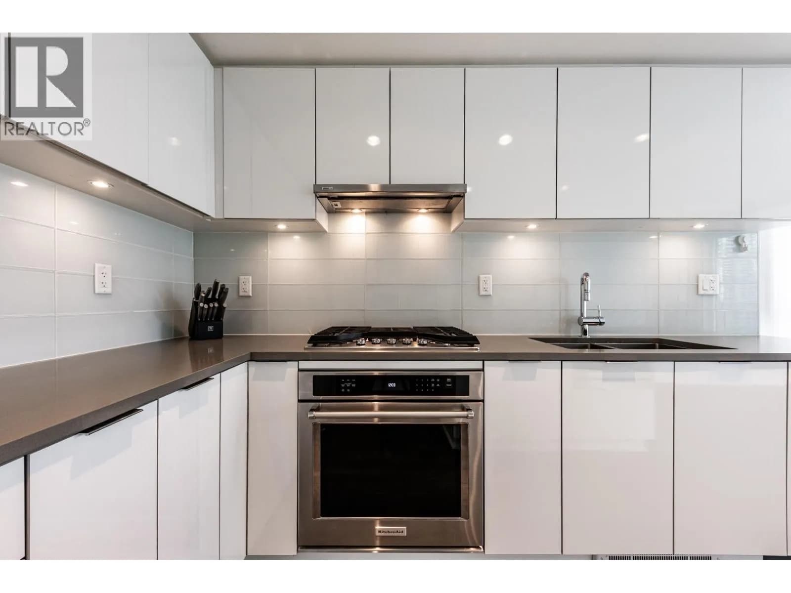 #2006 2388 MADISON AVENUE, Burnaby, BC photo 2