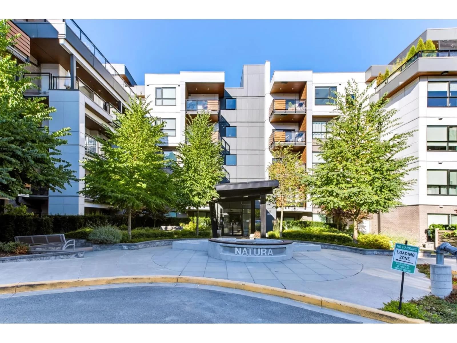 3182 GLADWIN ROAD, Abbotsford