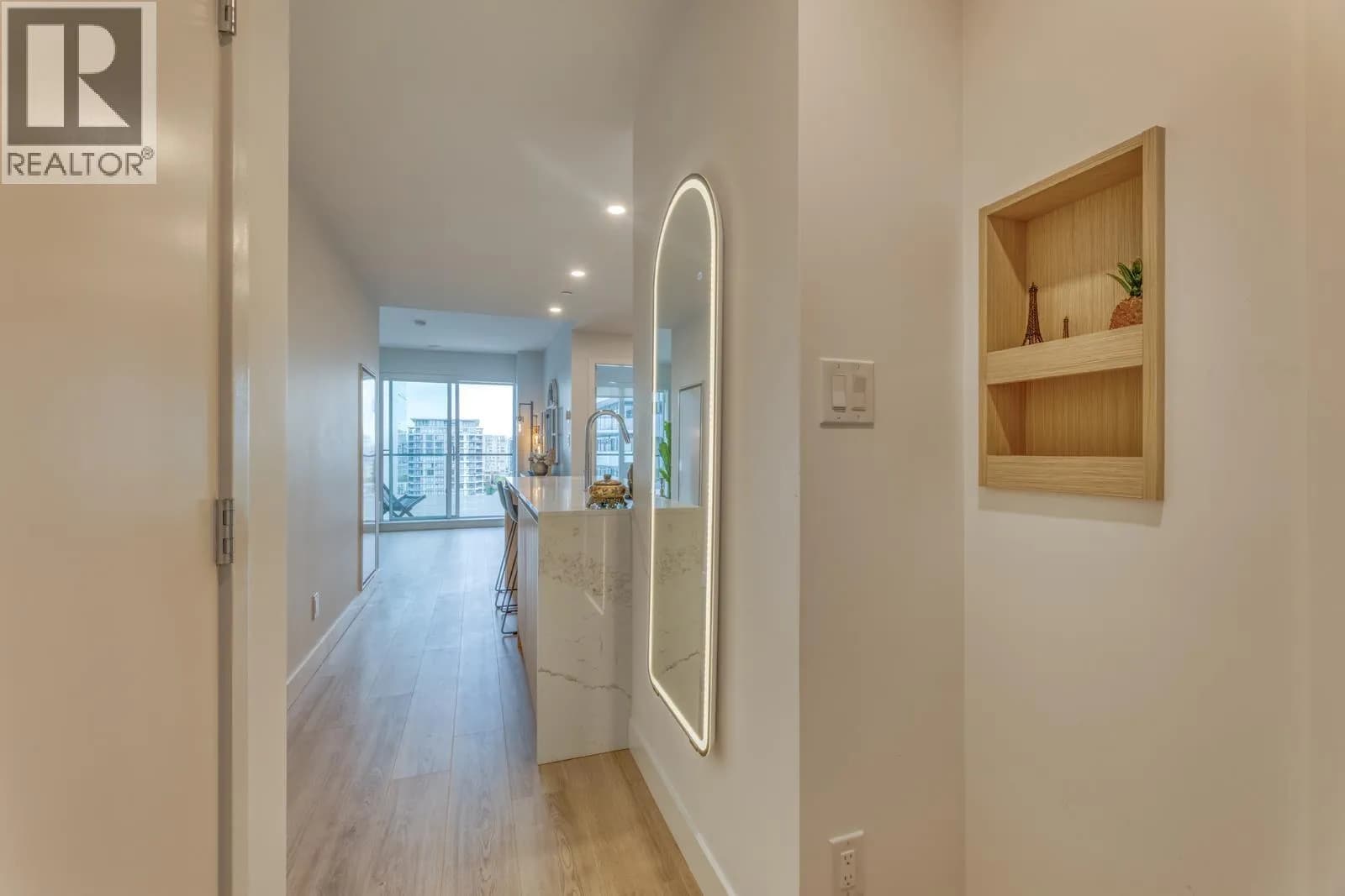 #1207 5593 NO. 3 ROAD, Richmond, BC photo 3