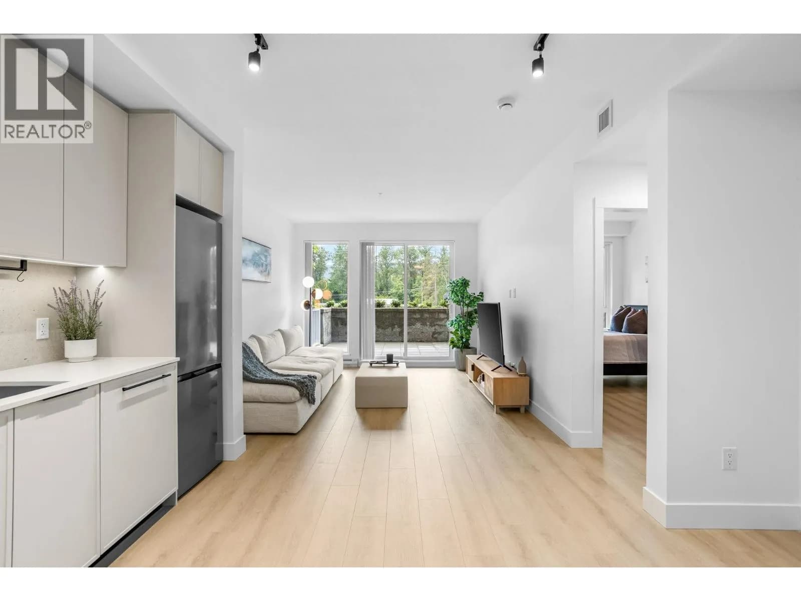 #216 3055 MURRAY STREET, Port Moody, BC photo 4